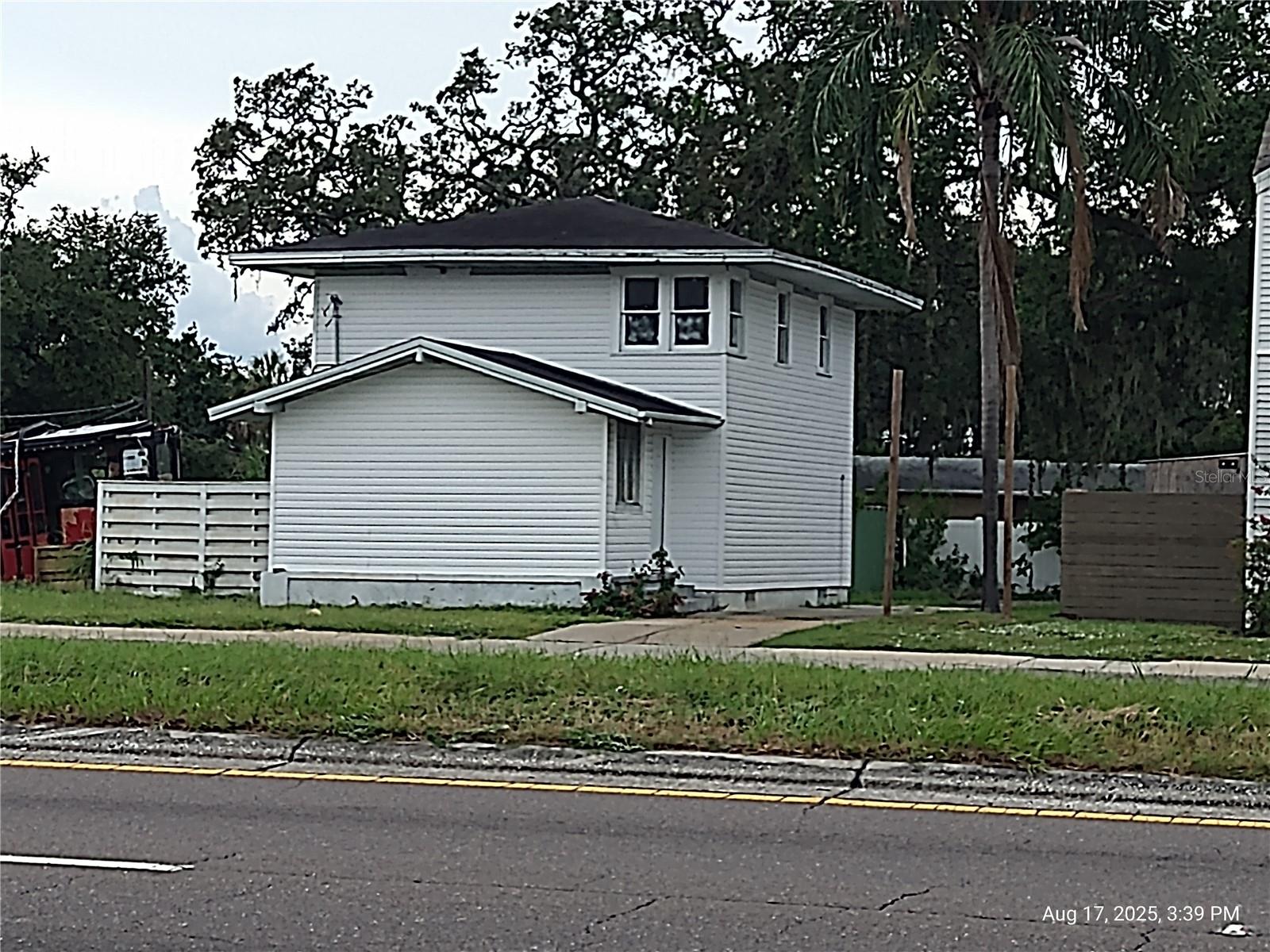 909 and 911 WEST HILLSBOROUGH AVE, TAMPA, FL — photo 6
