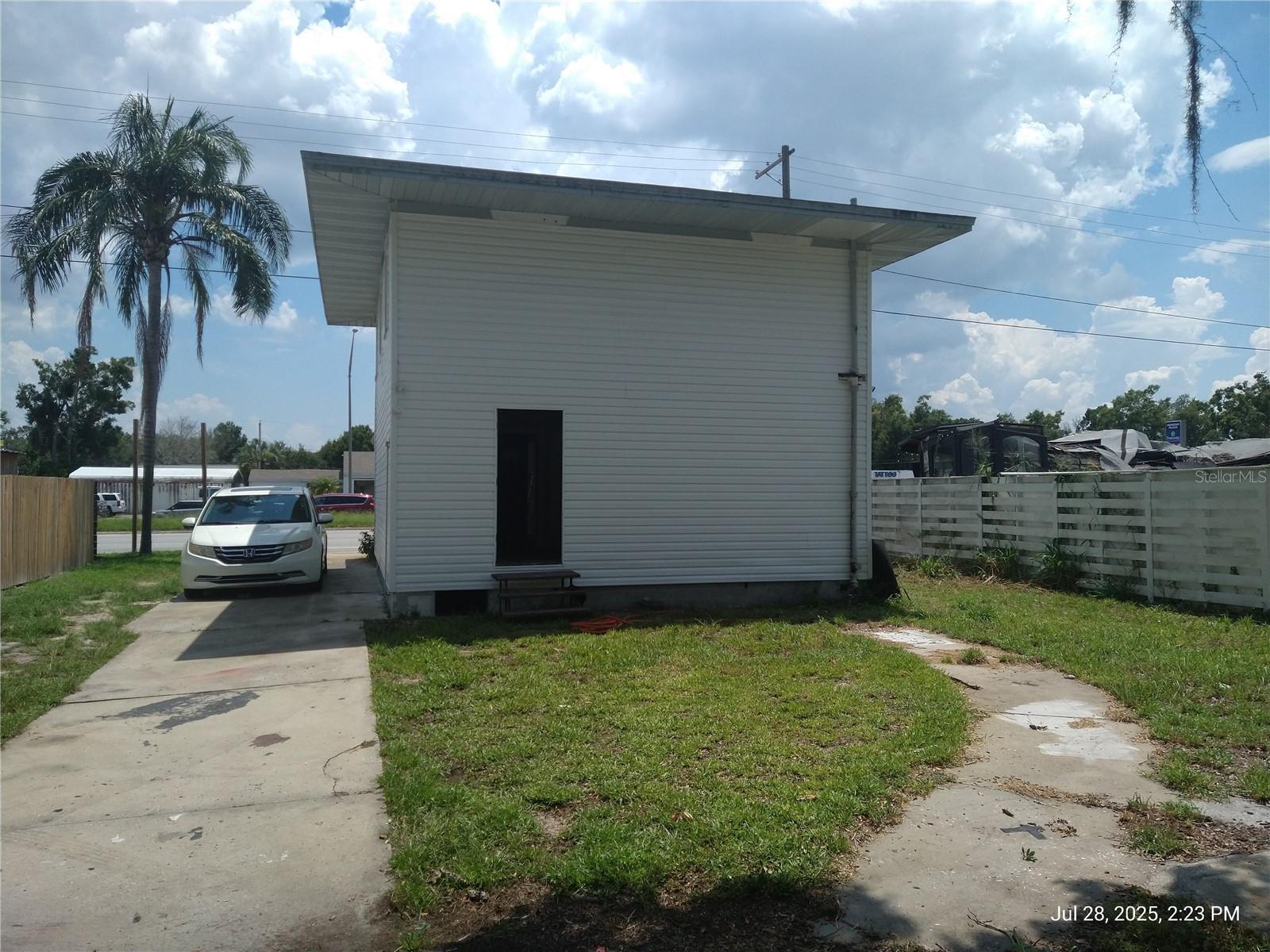 909 and 911 WEST HILLSBOROUGH AVE, TAMPA, FL — photo 8