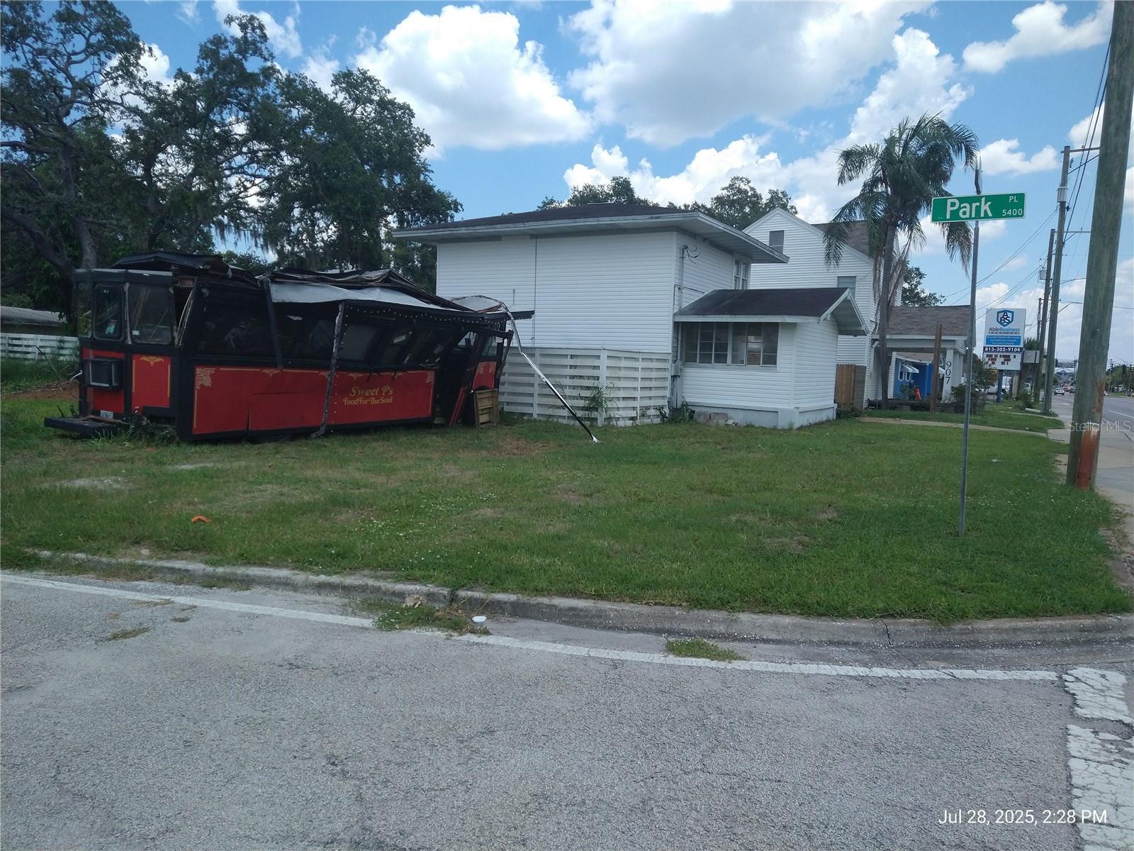 909 and 911 WEST HILLSBOROUGH AVE, TAMPA, FL — photo 25