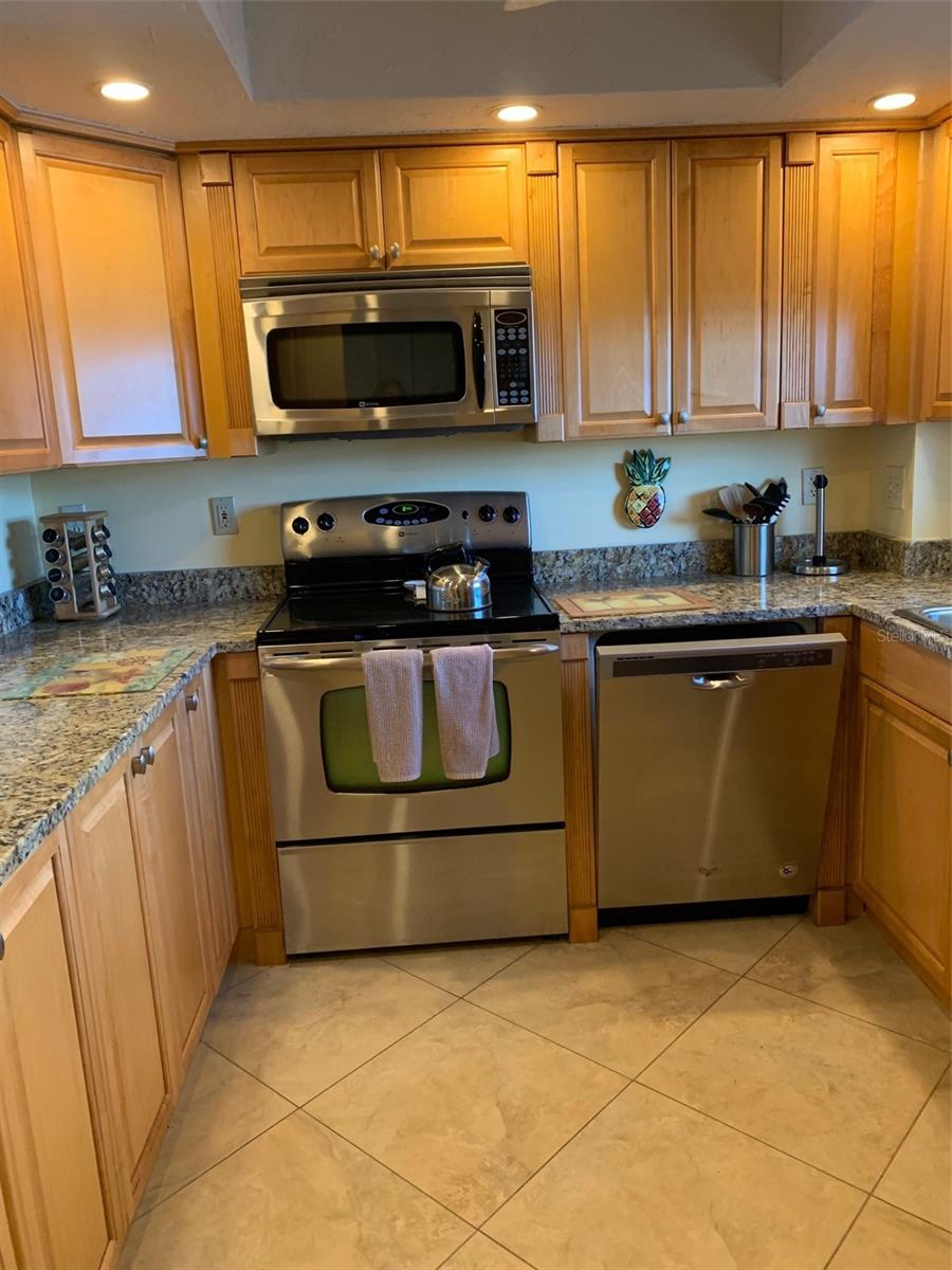 1001 BENJAMIN FRANKLIN DR #508, SARASOTA, FL — photo 3