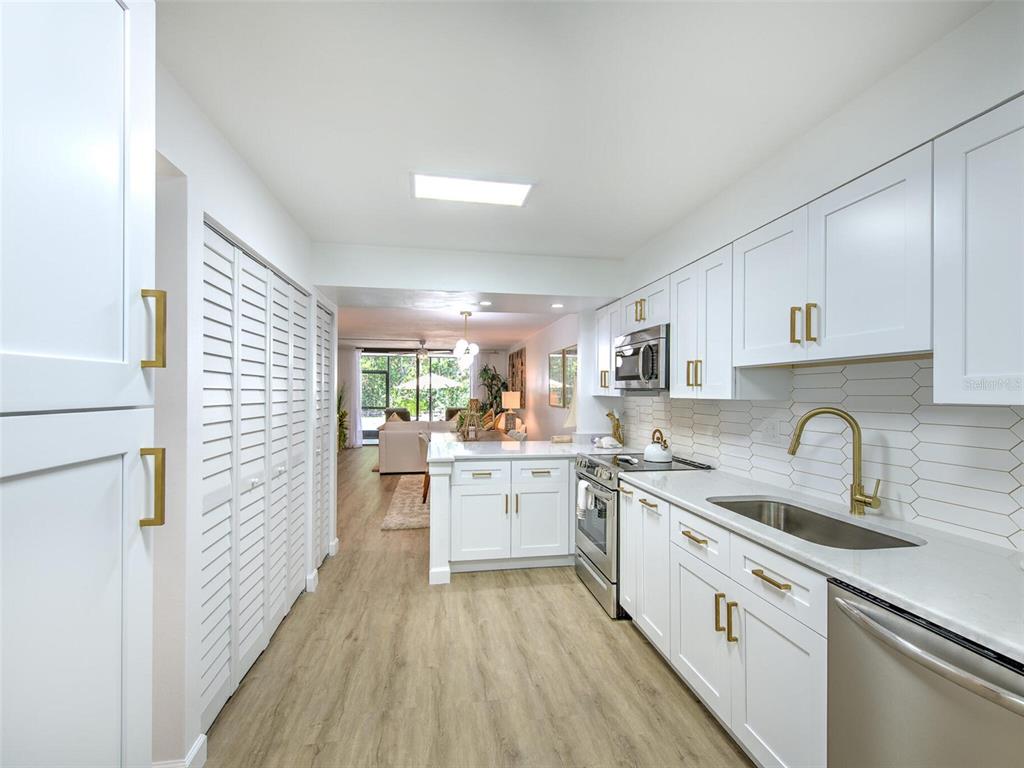 517 BAYPORT WAY #517, LONGBOAT KEY, FL — photo 17