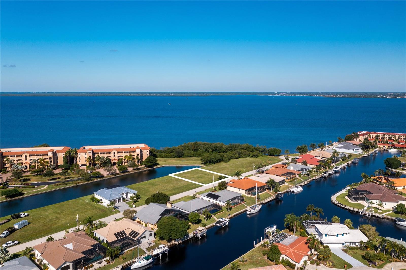 65 COLONY POINT DR, PUNTA GORDA, FL