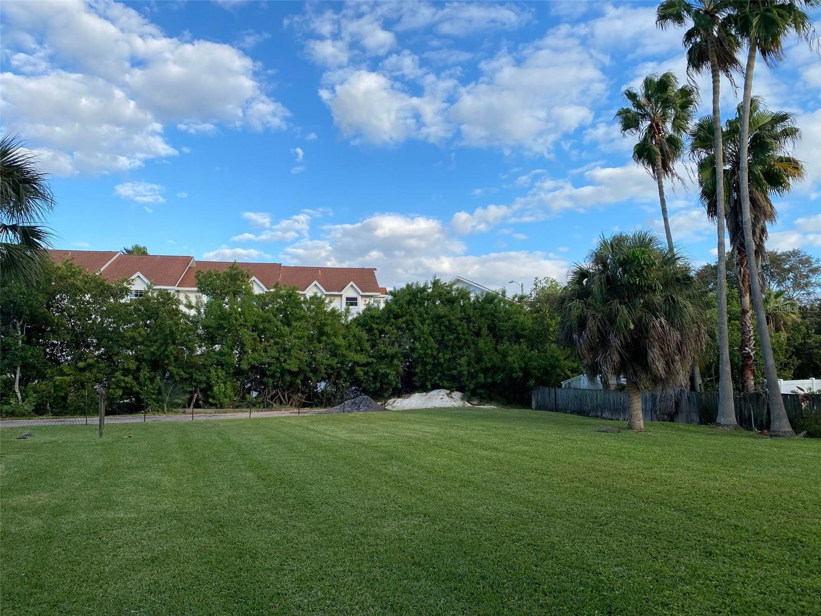 WHISPERING PINES DR, INDIAN SHORES, FL — photo 4