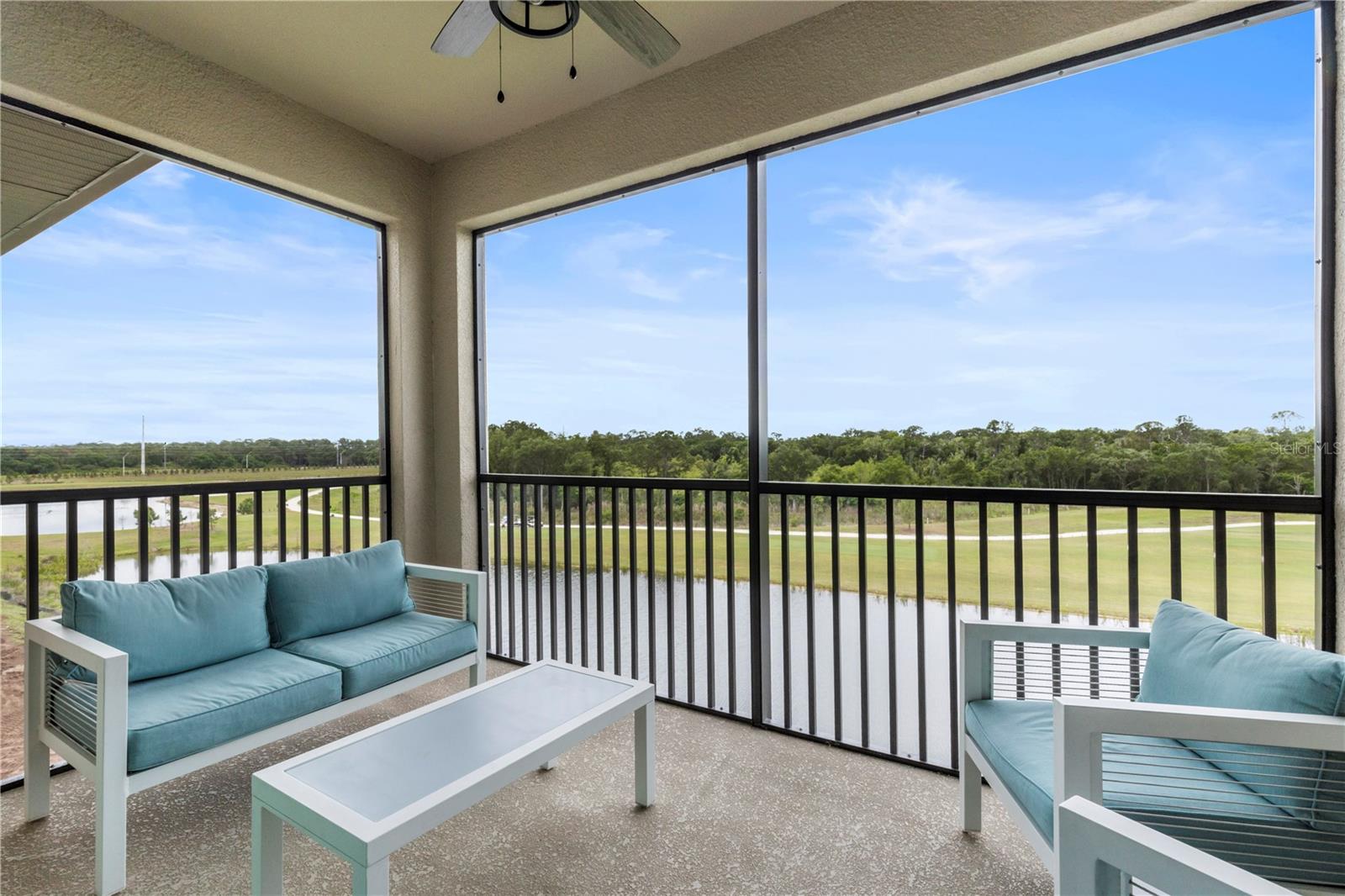 18008 GAWTHROP DR #402, LAKEWOOD RANCH, FL — photo 2