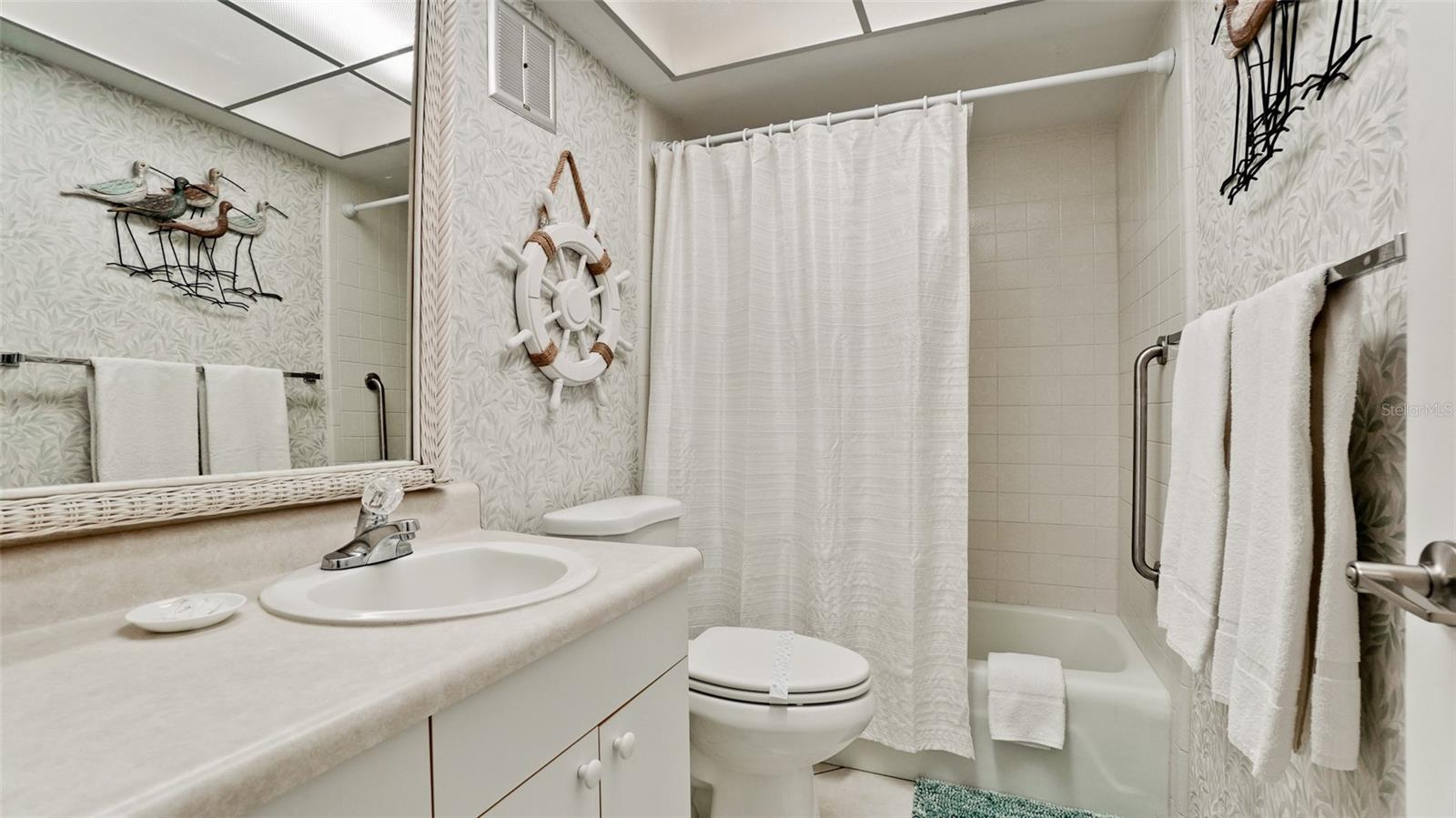100 73RD ST #101C, HOLMES BEACH, FL — photo 33