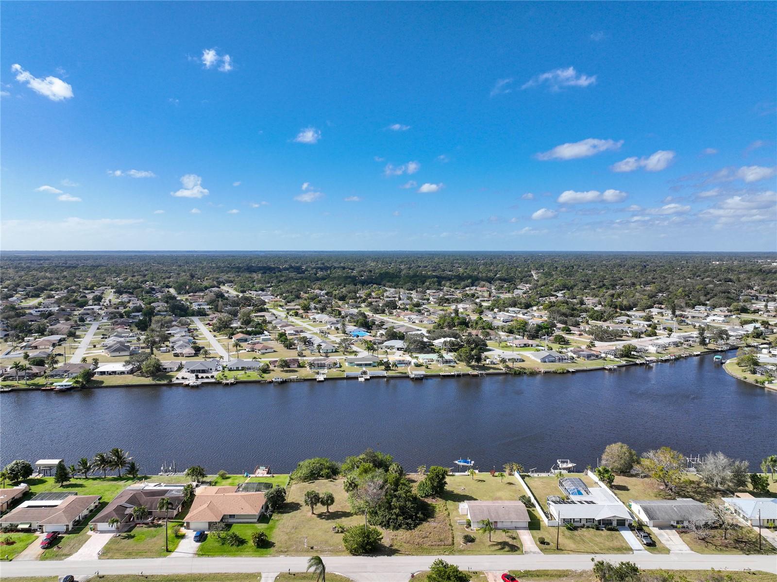 834 ELLICOTT CIR NW, PORT CHARLOTTE, FL