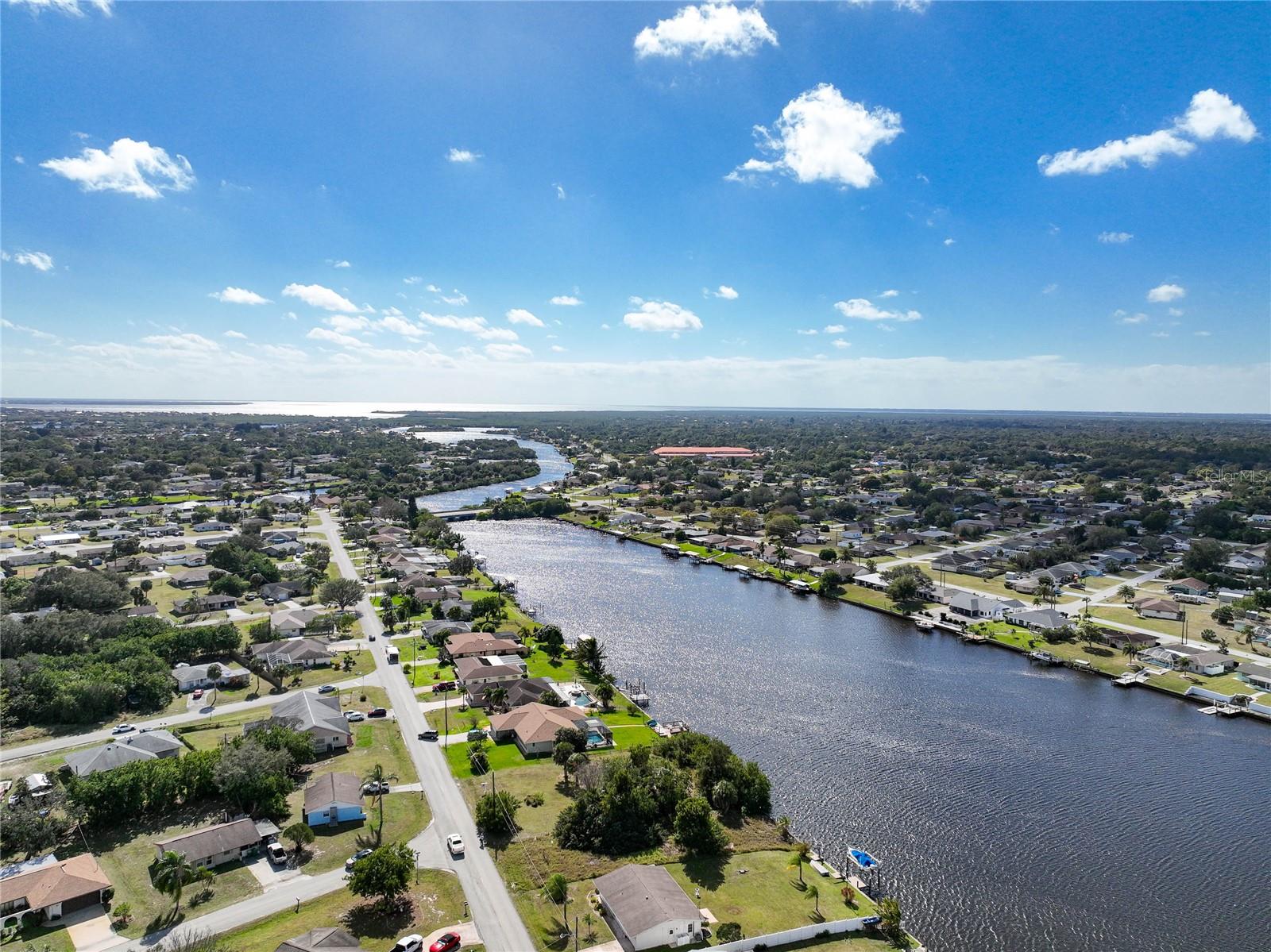 834 ELLICOTT CIR NW, PORT CHARLOTTE, FL — photo 12