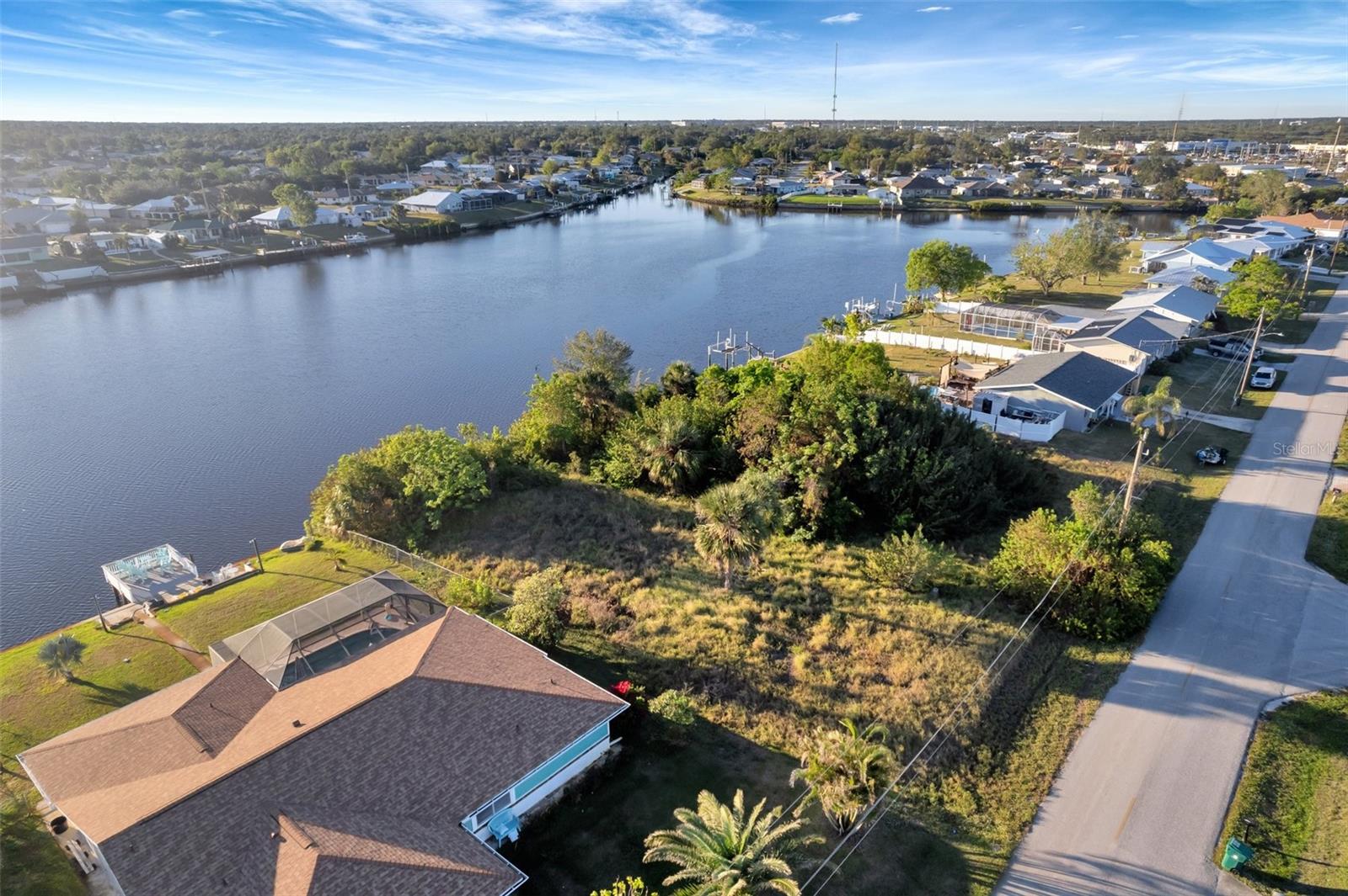 834 ELLICOTT CIR NW, PORT CHARLOTTE, FL — photo 24