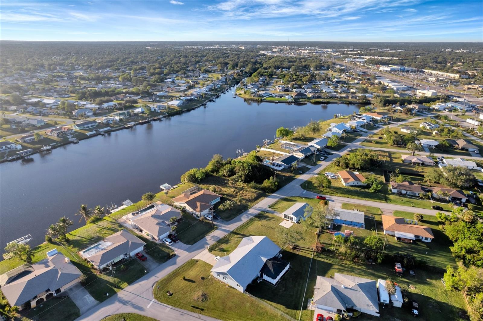 834 ELLICOTT CIR NW, PORT CHARLOTTE, FL — photo 23