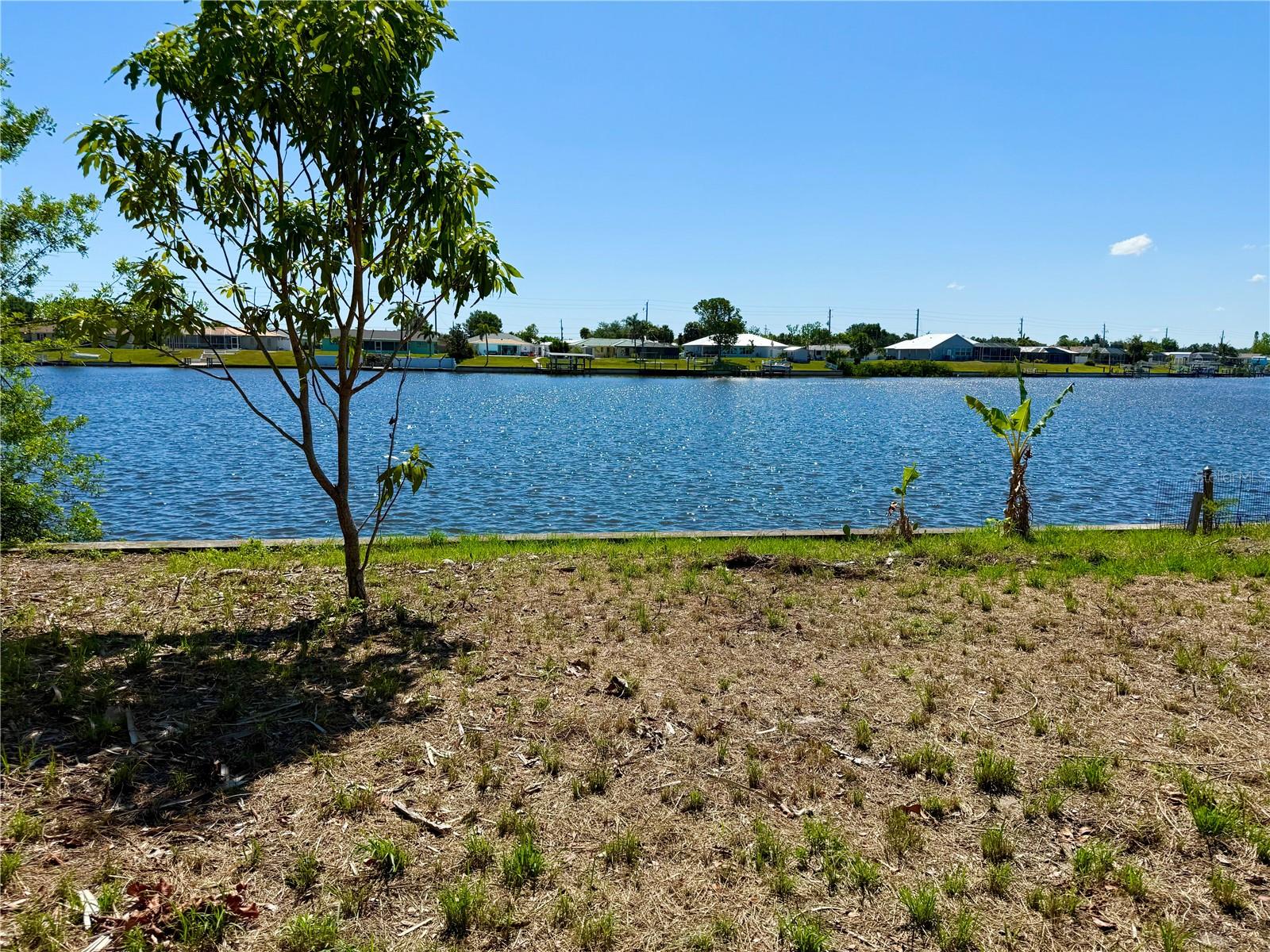 834 ELLICOTT CIR NW, PORT CHARLOTTE, FL — photo 4