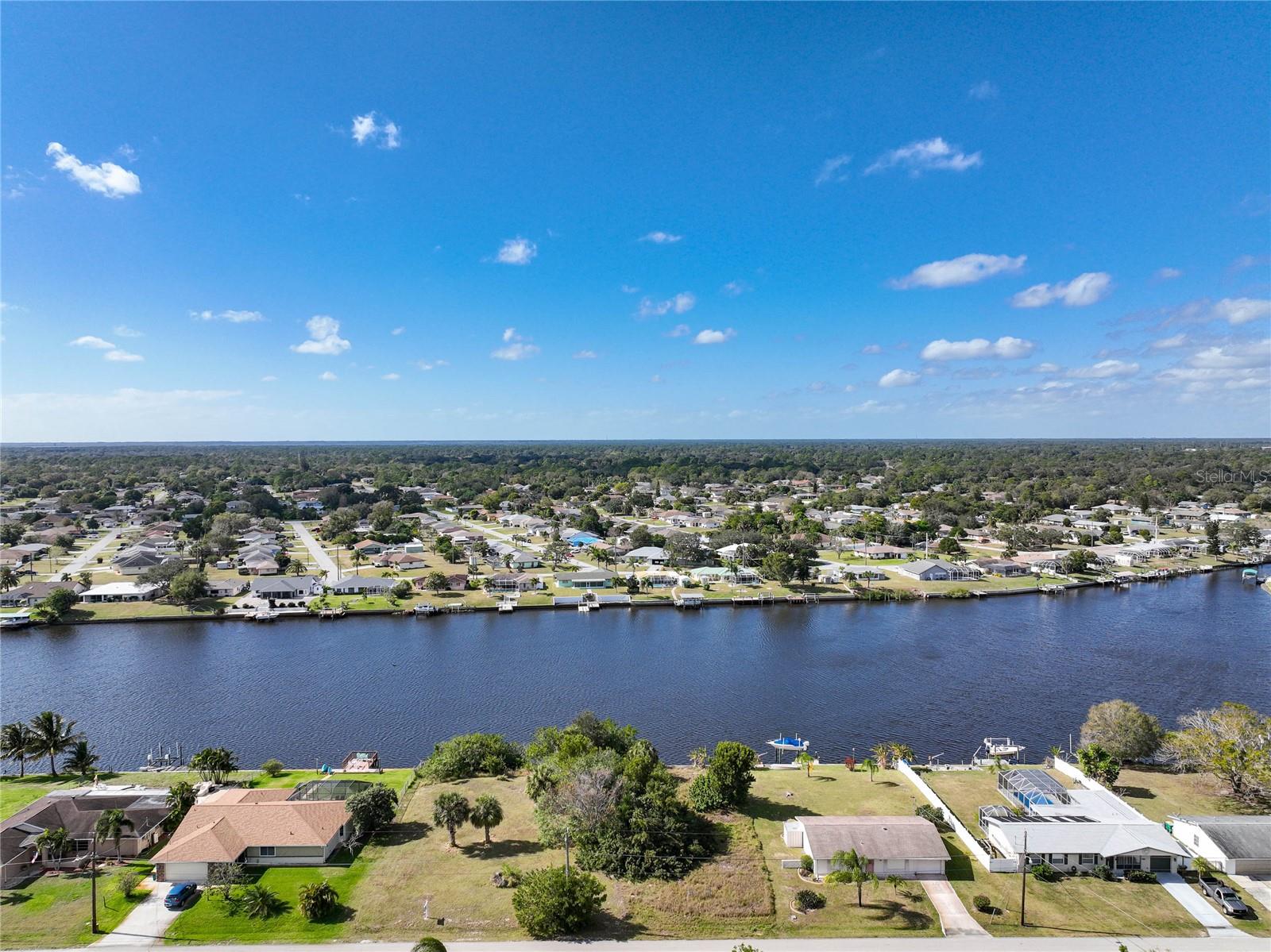 834 ELLICOTT CIR NW, PORT CHARLOTTE, FL — photo 11