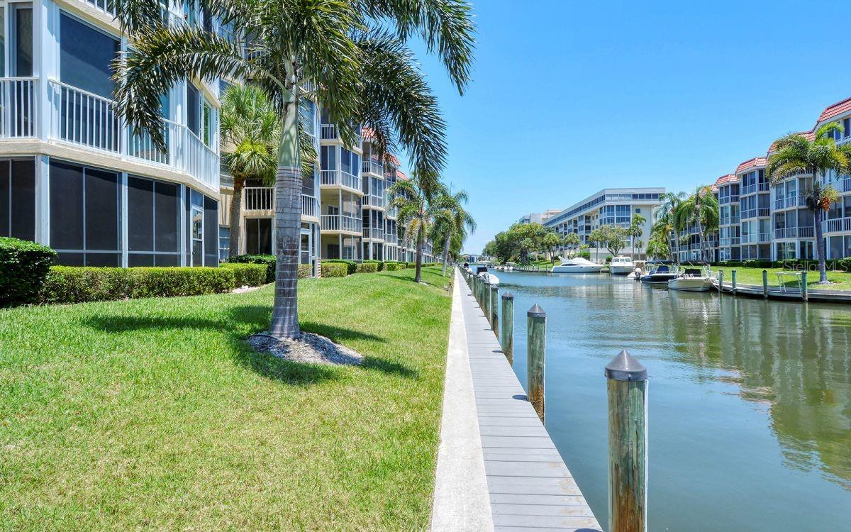 1250 N PORTOFINO DR #102MAR, SARASOTA, FL — photo 59
