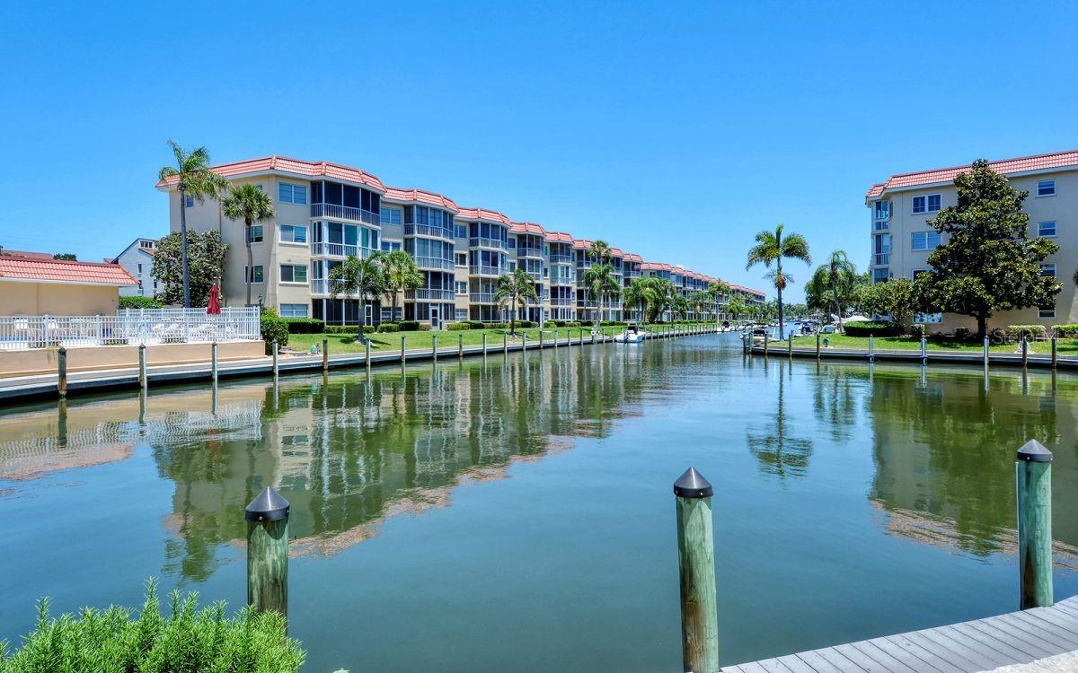 1250 N PORTOFINO DR #102MAR, SARASOTA, FL — photo 85