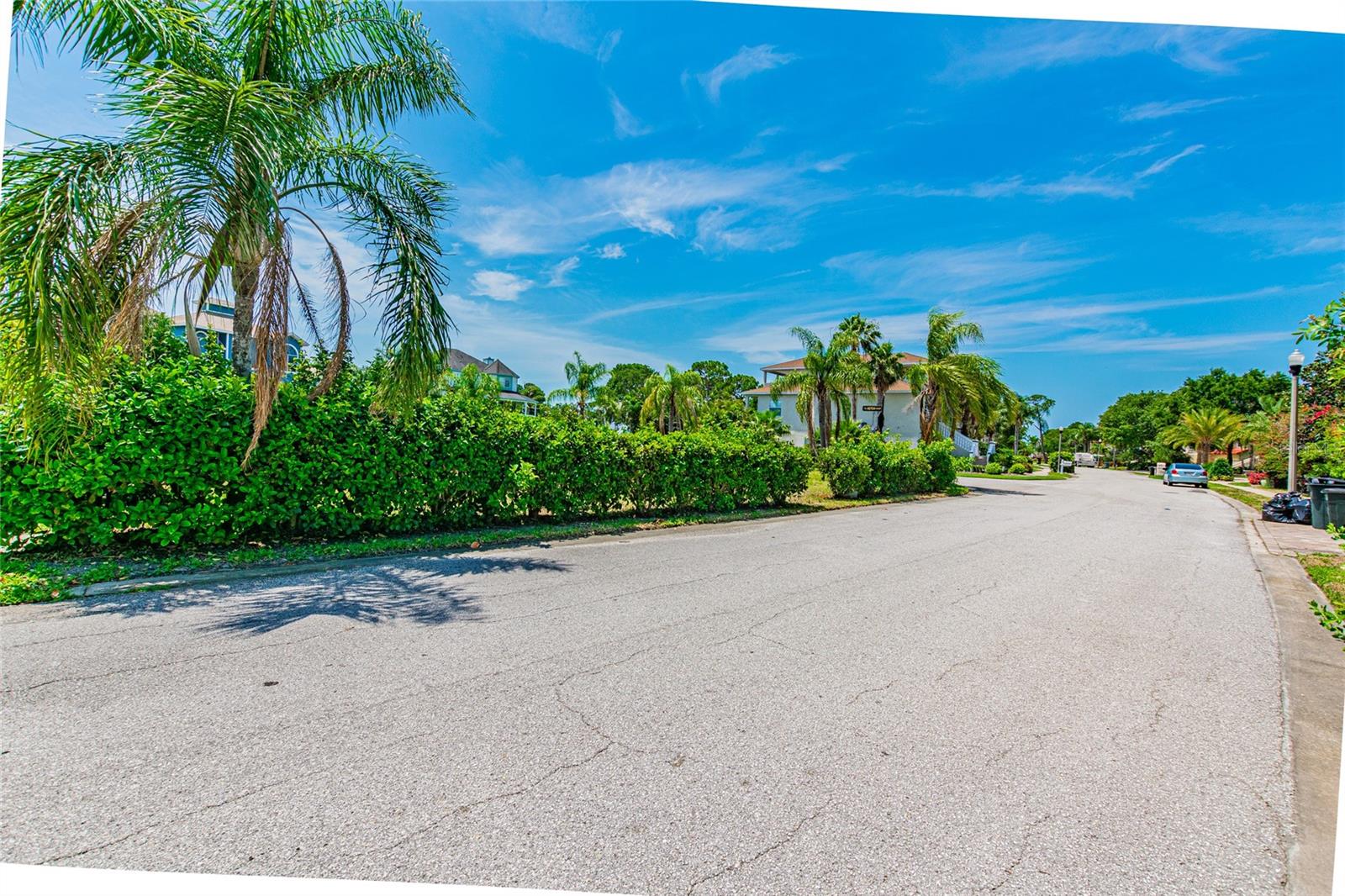 KETCH CT, TARPON SPRINGS, FL — photo 2