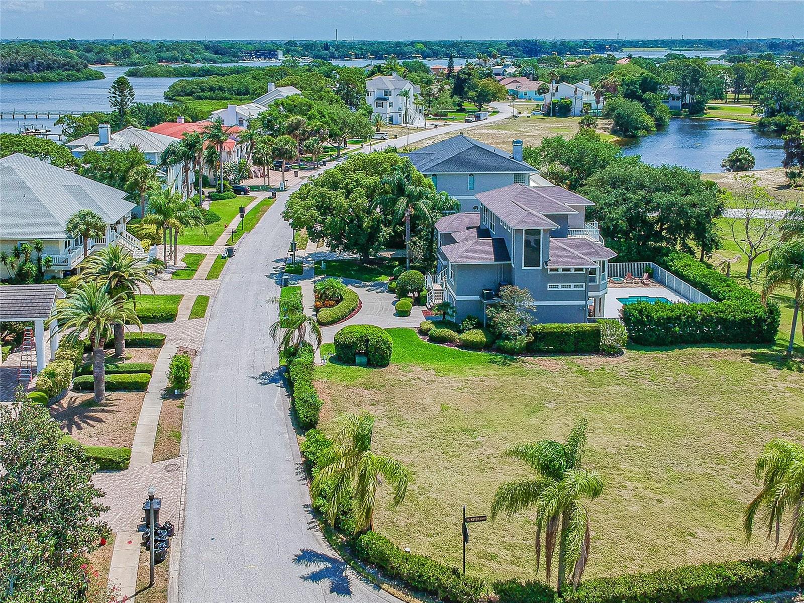 KETCH CT, TARPON SPRINGS, FL — photo 32