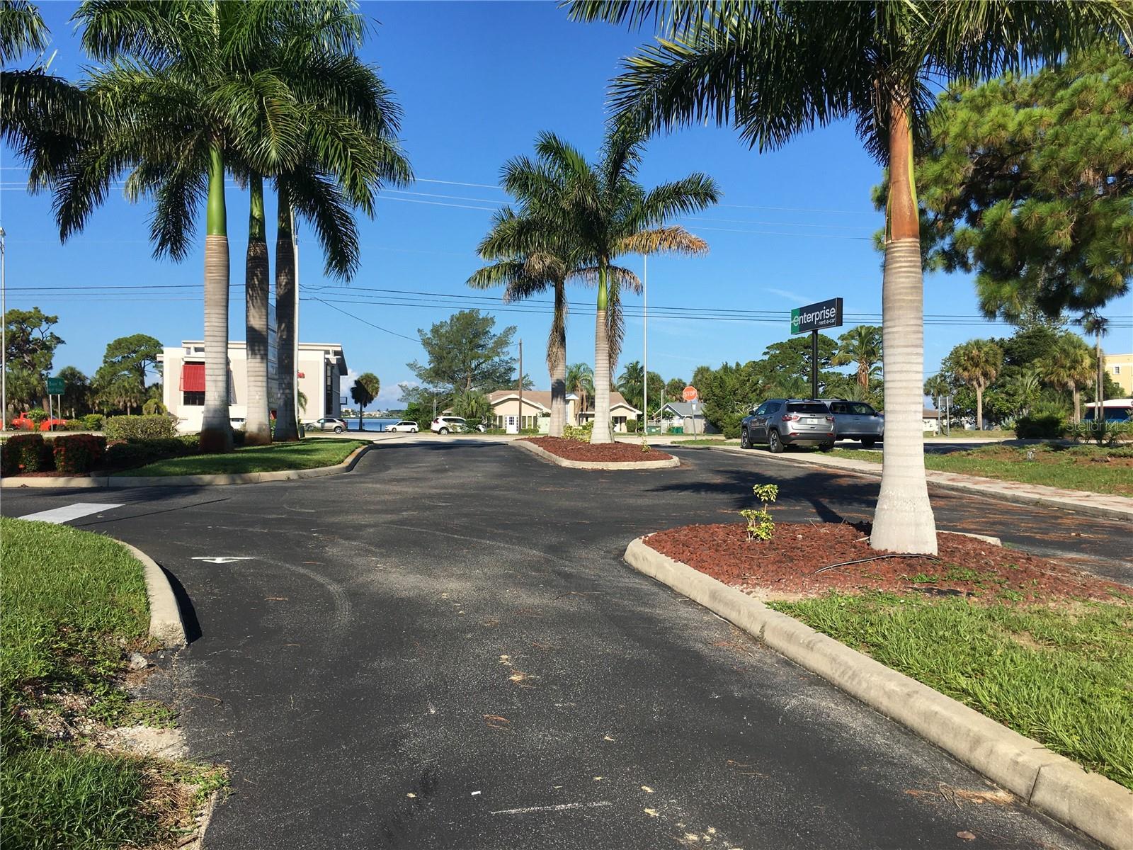 201 E BAY HEIGHTS RD, ENGLEWOOD, FL