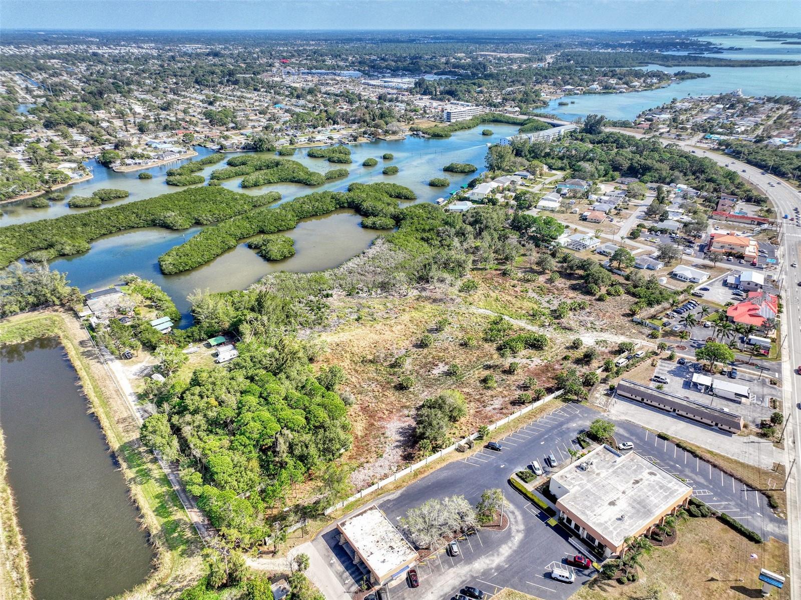 201 E BAY HEIGHTS RD, ENGLEWOOD, FL — photo 10