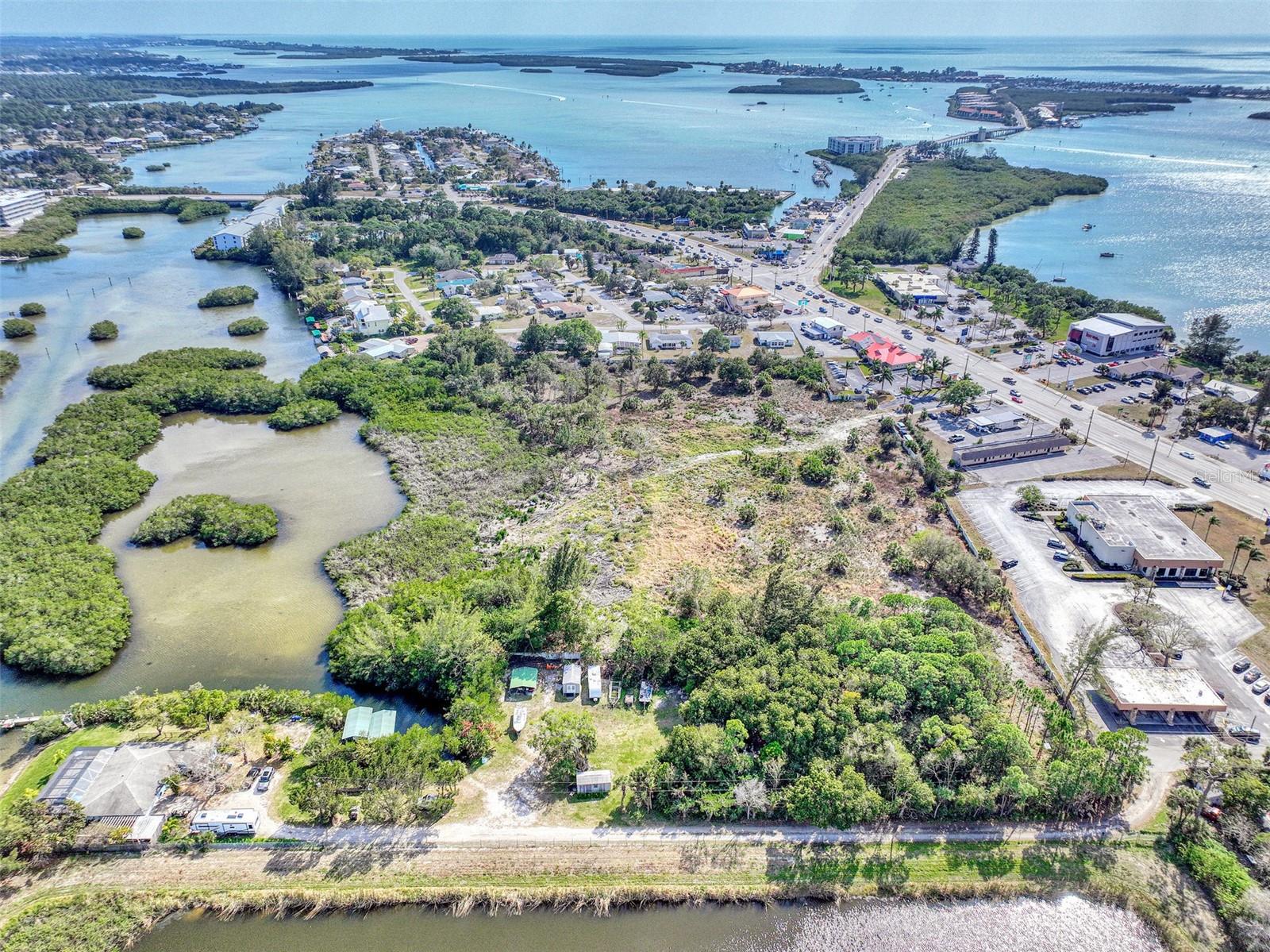 201 E BAY HEIGHTS RD, ENGLEWOOD, FL — photo 12