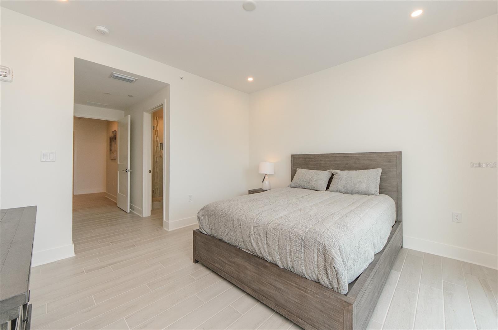 15 AVALON ST #702, CLEARWATER BEACH, FL — photo 39