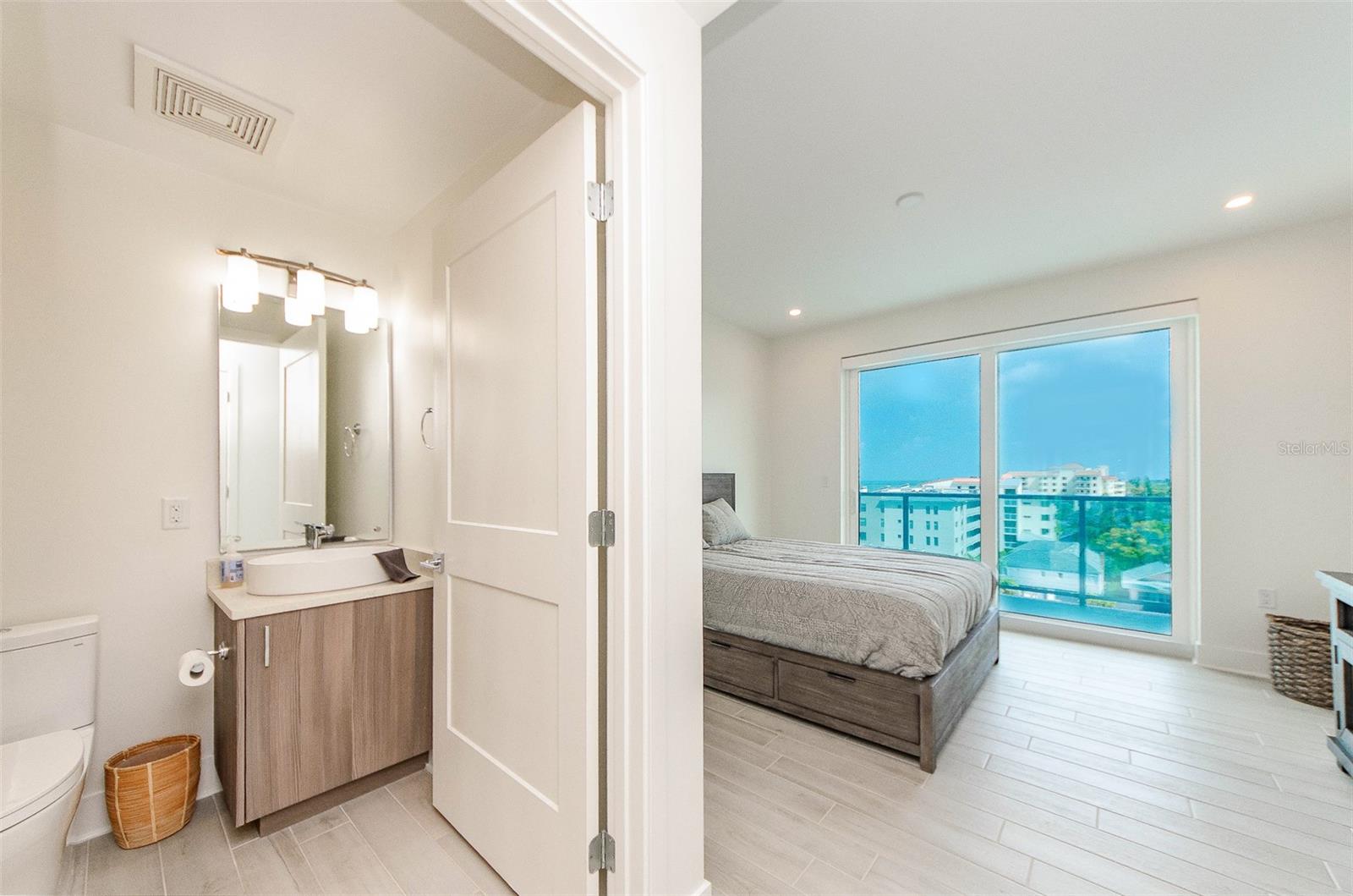 15 AVALON ST #702, CLEARWATER BEACH, FL — photo 41