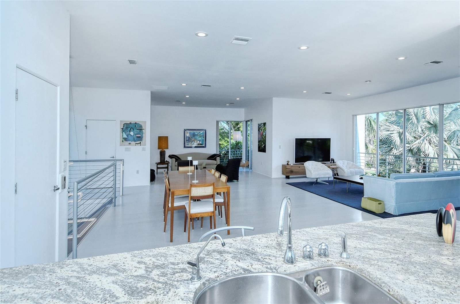 213 N WASHINGTON DR, SARASOTA, FL — photo 16