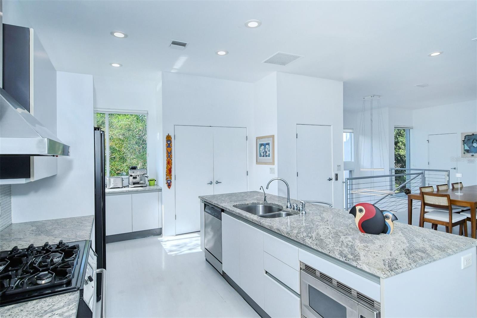 213 N WASHINGTON DR, SARASOTA, FL — photo 18