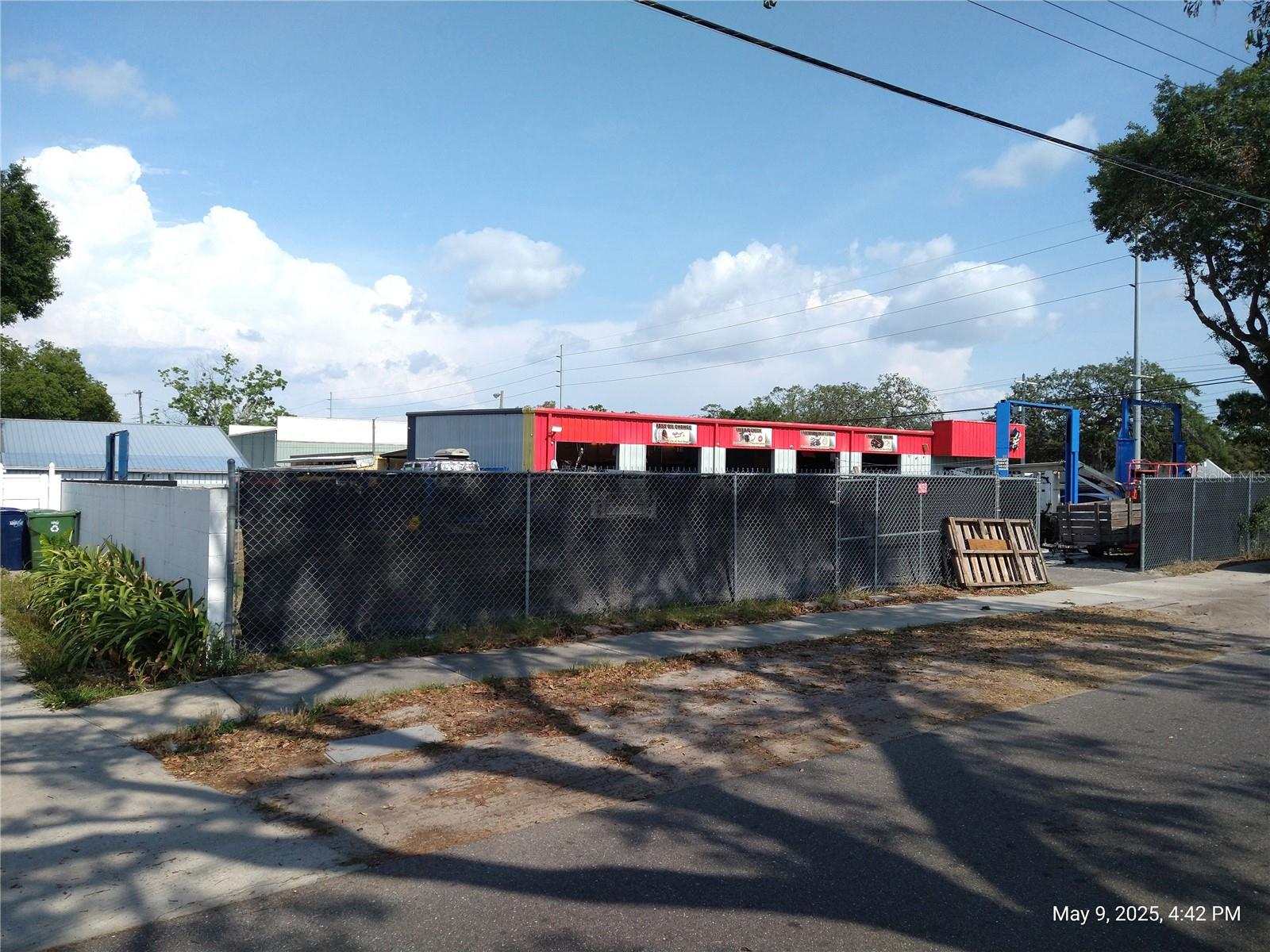 715 WEST WATERS AVE, TAMPA, FL — photo 12