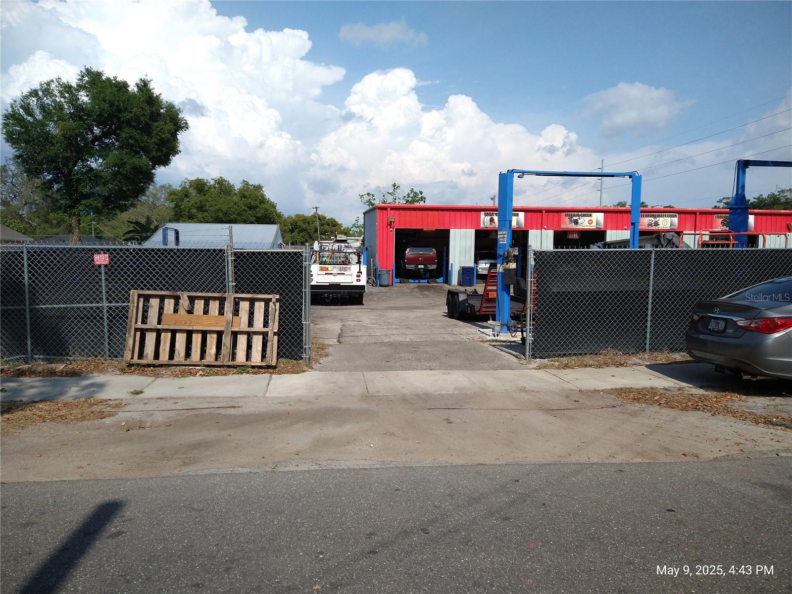 715 WEST WATERS AVE, TAMPA, FL — photo 13
