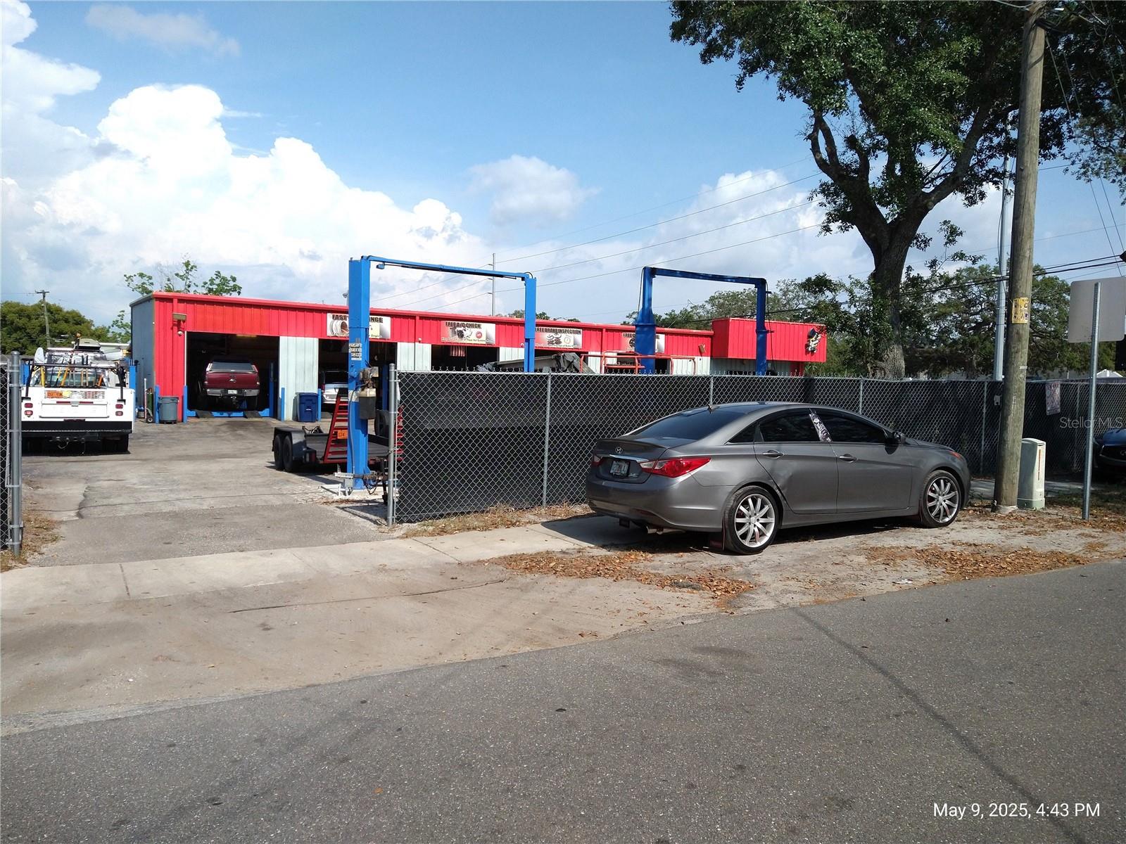 715 WEST WATERS AVE, TAMPA, FL — photo 14