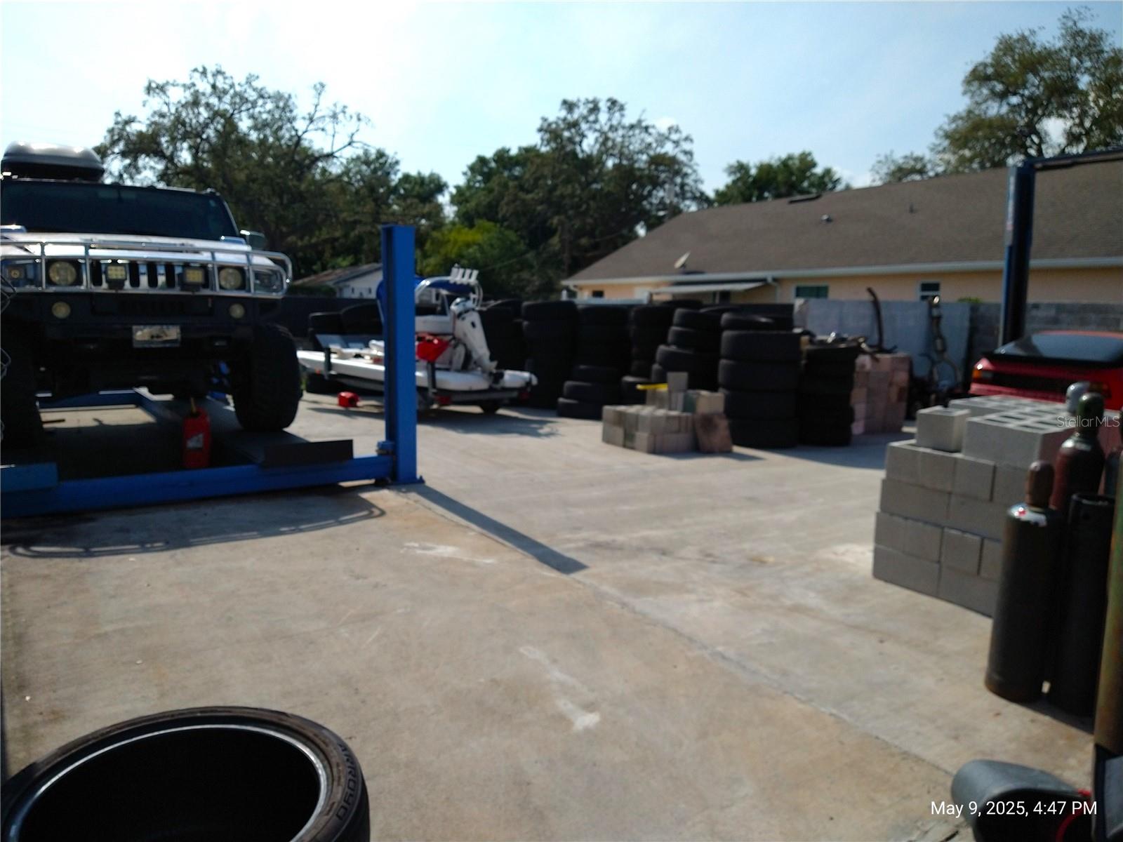 715 WEST WATERS AVE, TAMPA, FL — photo 28