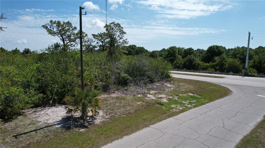 142 LOMAS RD, ROTONDA WEST, FL — photo 3
