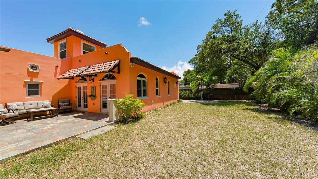 2520 TAMI SOLA ST, SARASOTA, FL — photo 45