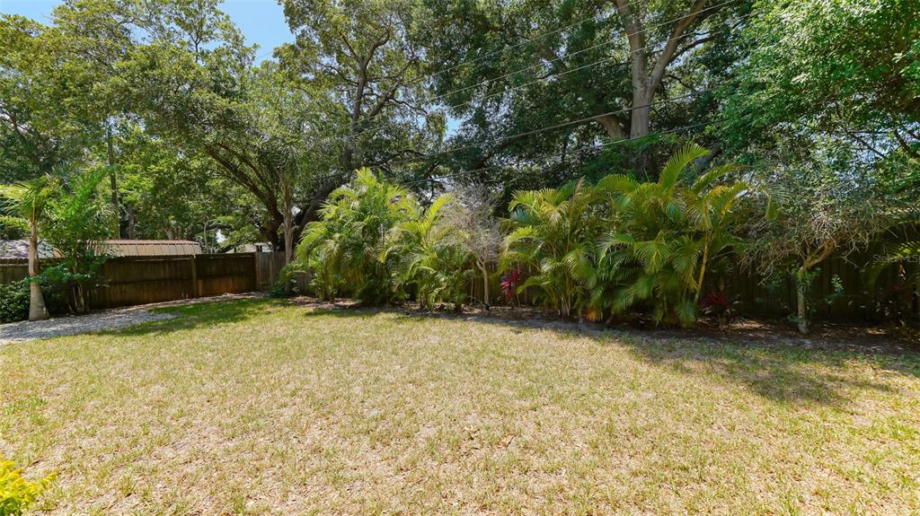 2520 TAMI SOLA ST, SARASOTA, FL — photo 49