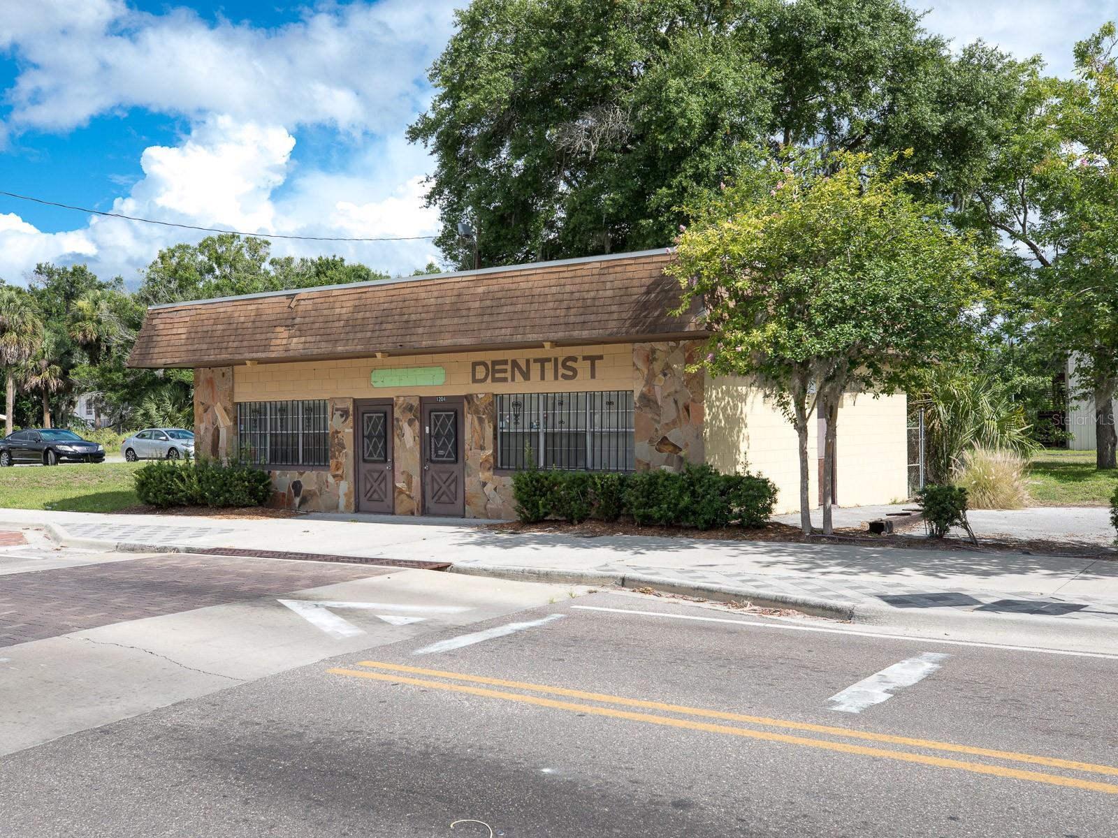 1204 HISTORIC GOLDSBORO BLVD, SANFORD, FL — photo 2