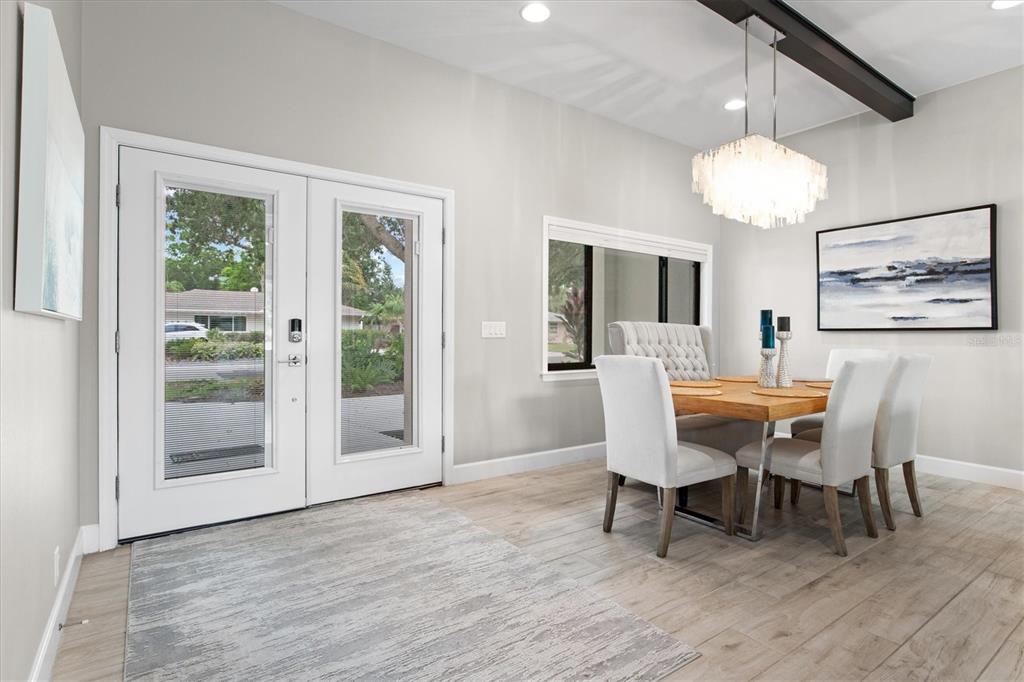 1905 TULIP DR, SARASOTA, FL — photo 9