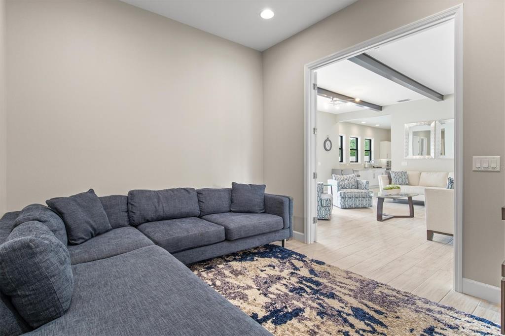 1905 TULIP DR, SARASOTA, FL — photo 40