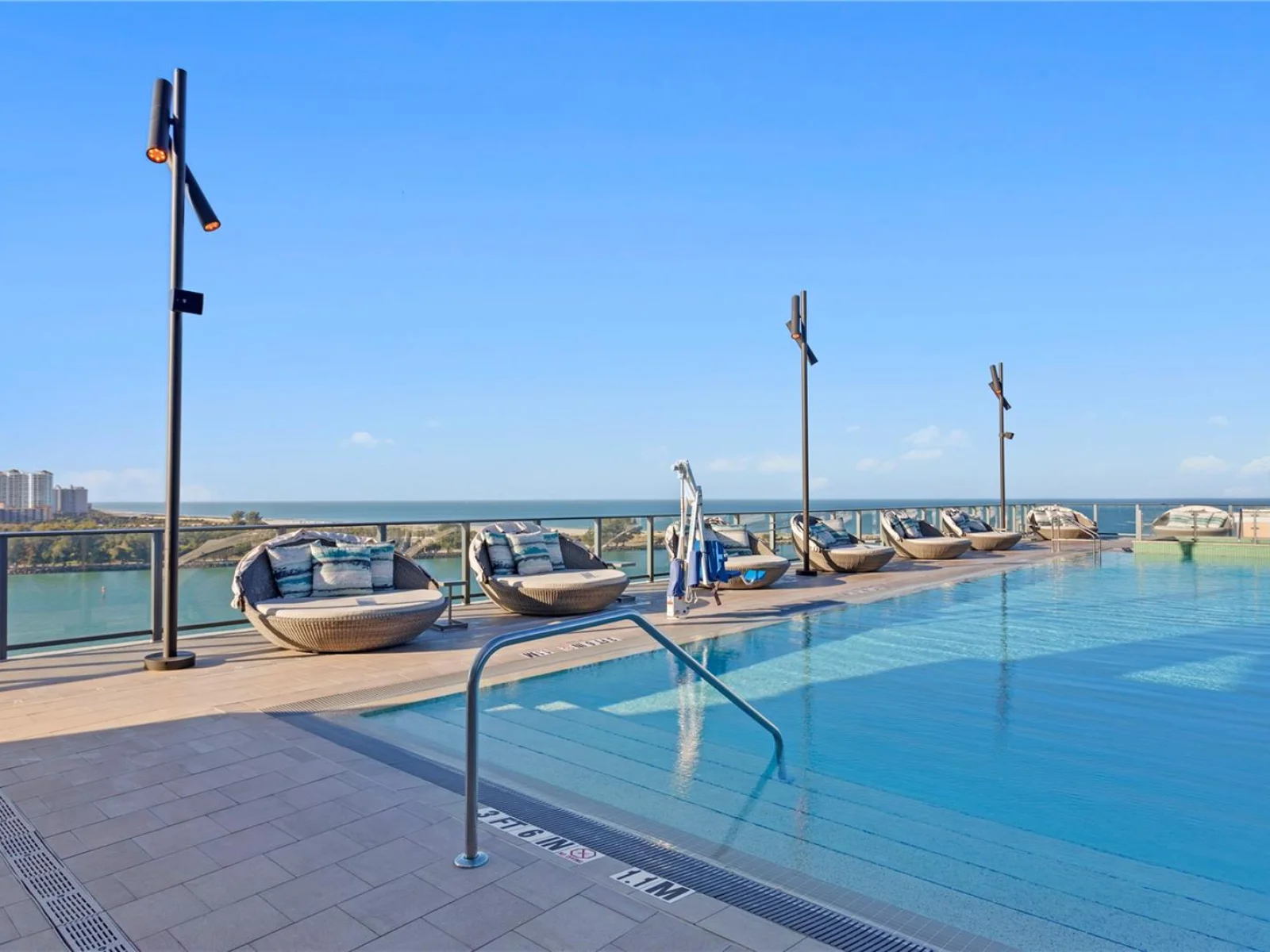 691 S GULFVIEW BLVD #1408, CLEARWATER BEACH, FL — photo 129