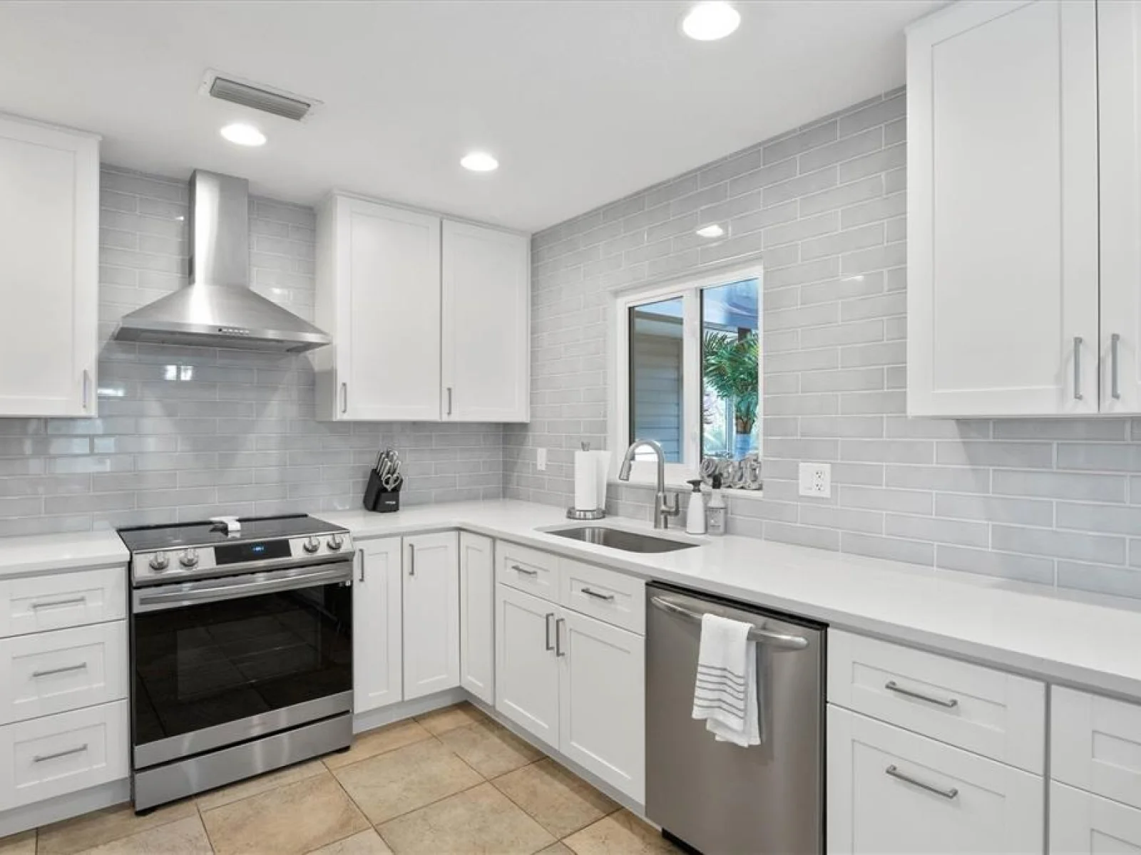 2729 SYDELLE ST, SARASOTA, FL — photo 11