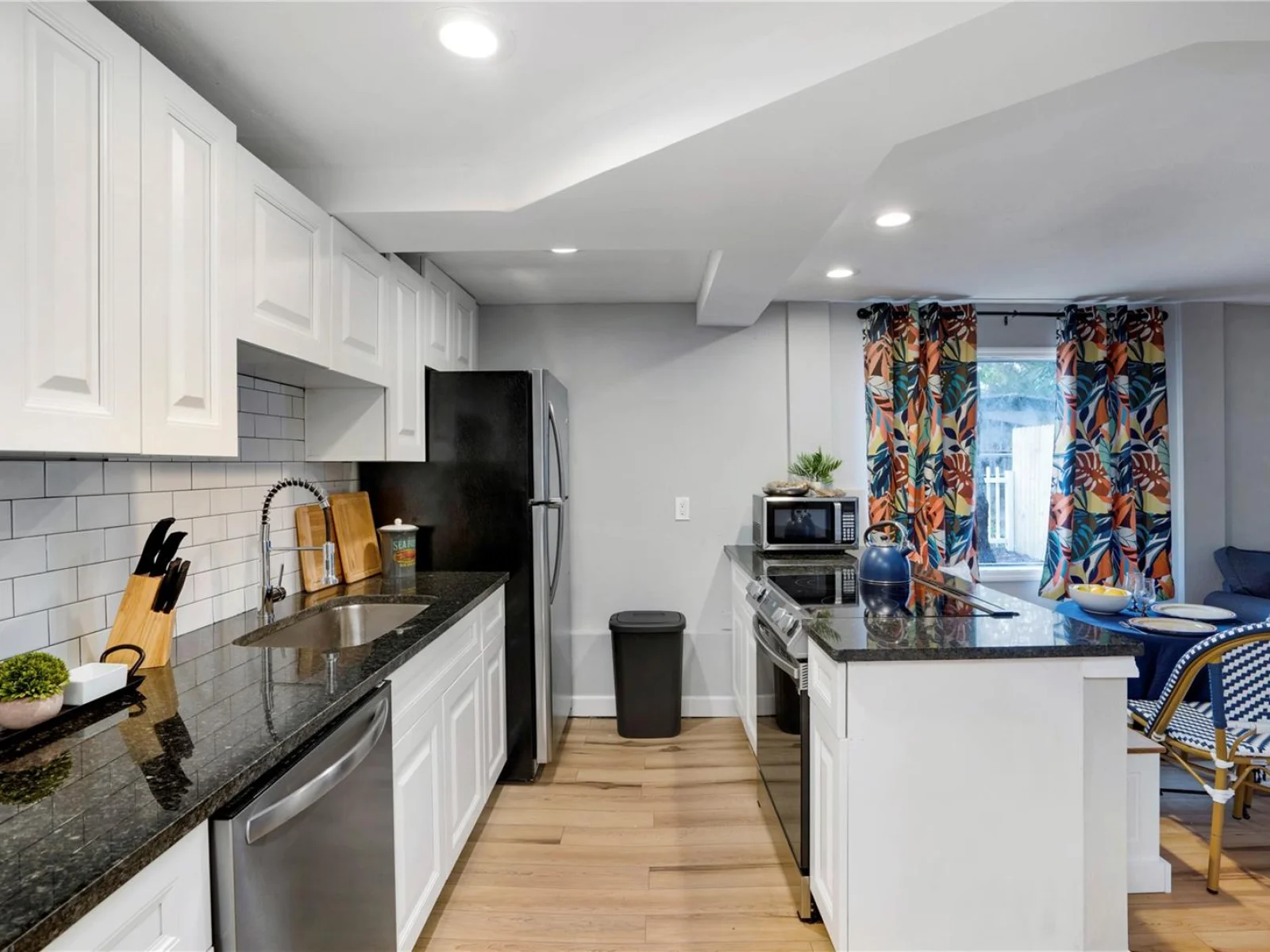 4705 HOLLINGSWORTH AVE #Lower, SARASOTA, FL — photo 2