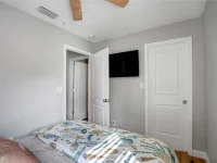 4705 HOLLINGSWORTH AVE — photo 27