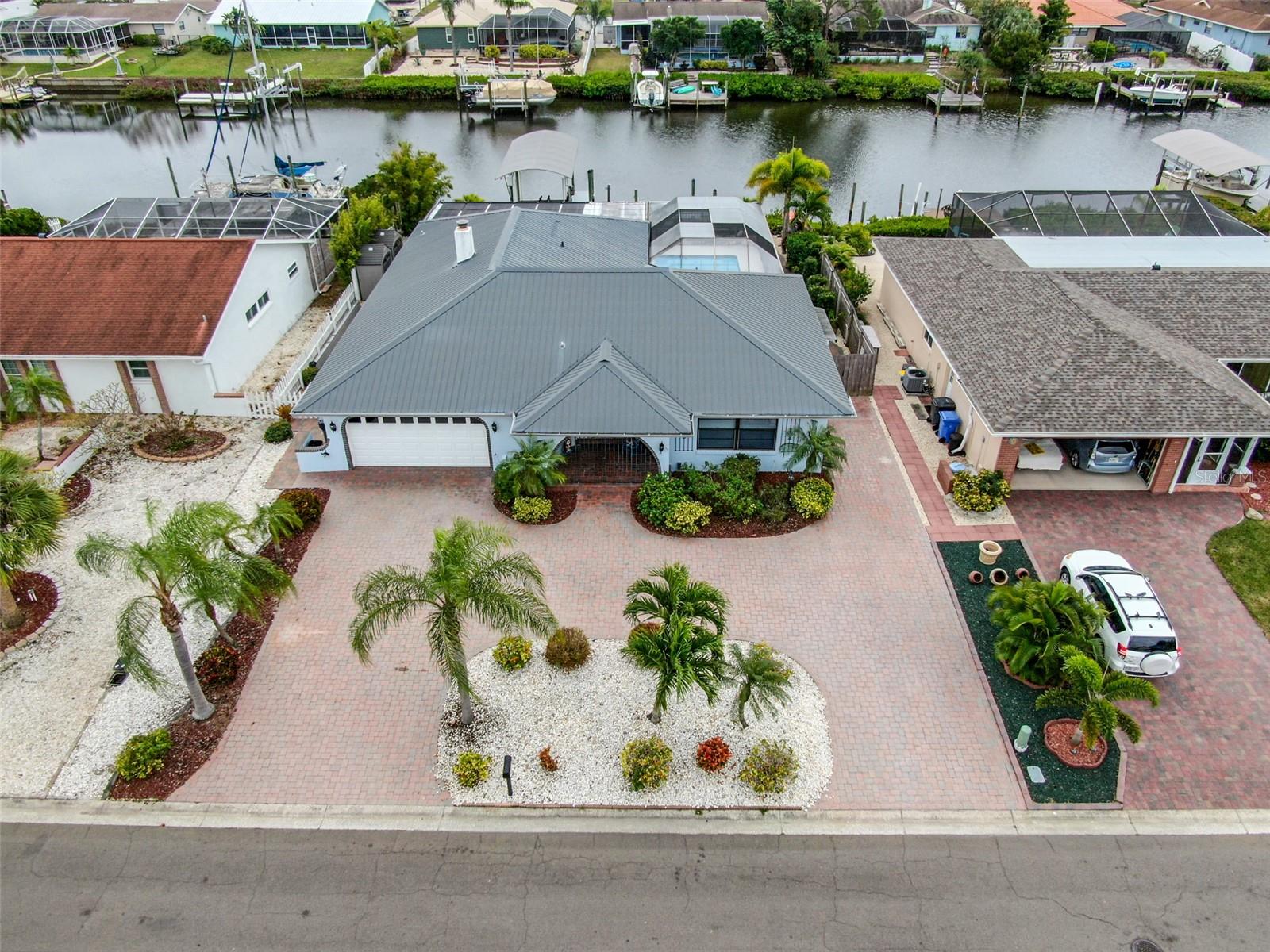 910 CHIPAWAY DR, APOLLO BEACH, FL — photo 71