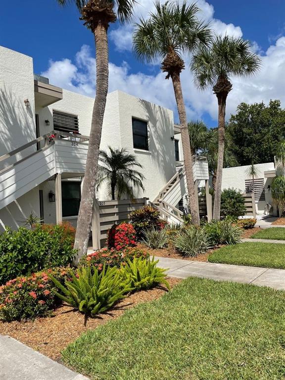 206 LAKEWOOD DR #206, BRADENTON, FL