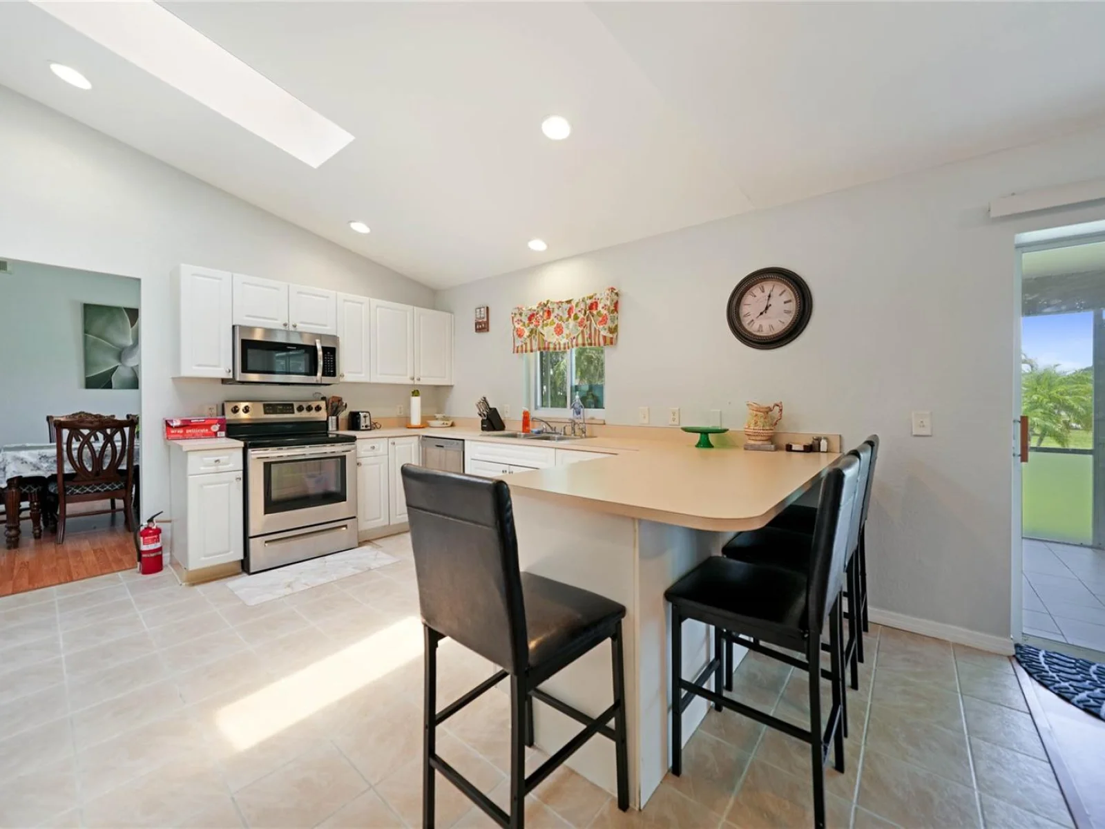 590 RIDGEWOOD ST NW, PORT CHARLOTTE, FL — photo 11