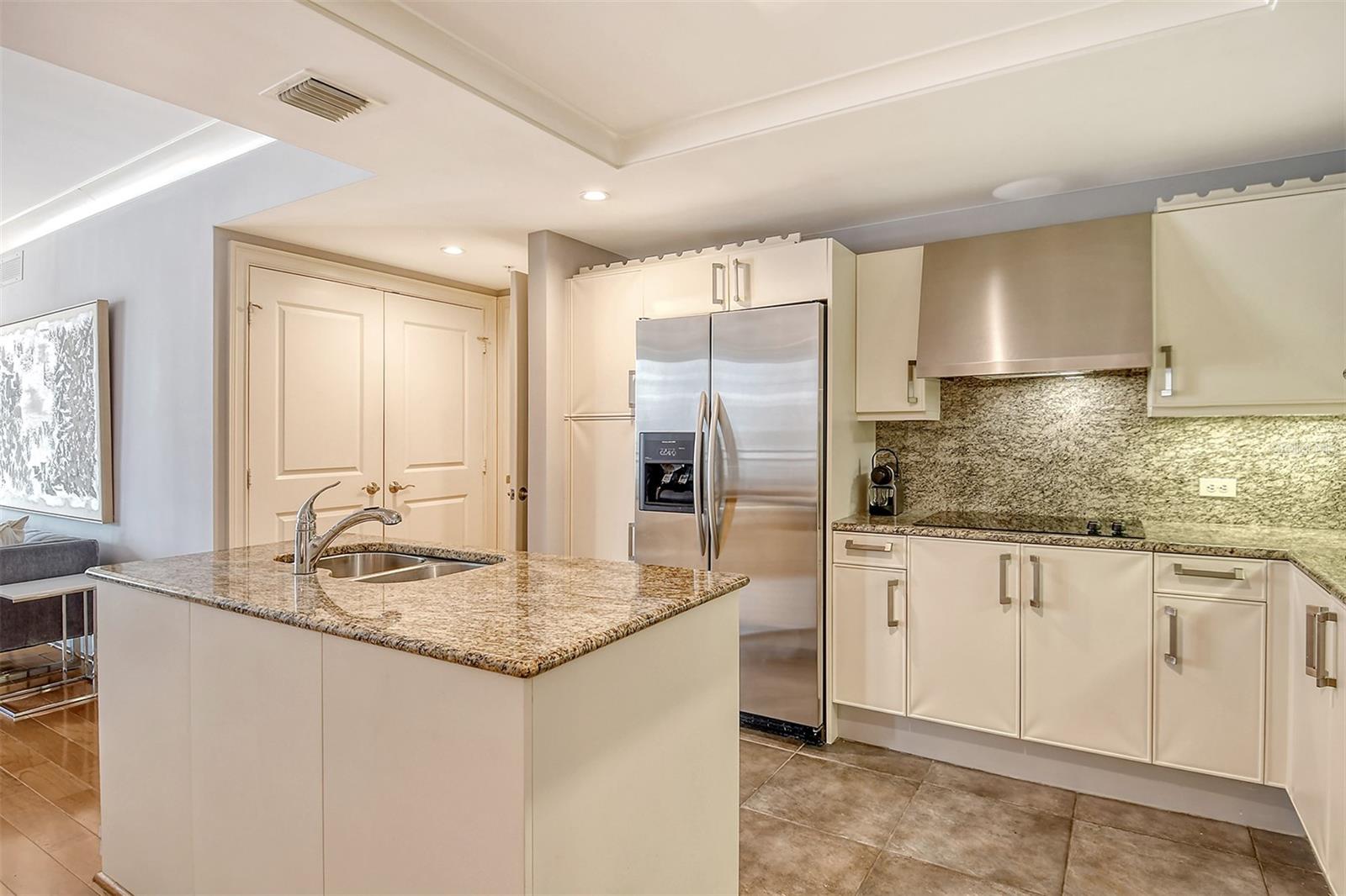 1350 MAIN ST #903, SARASOTA, FL — photo 17