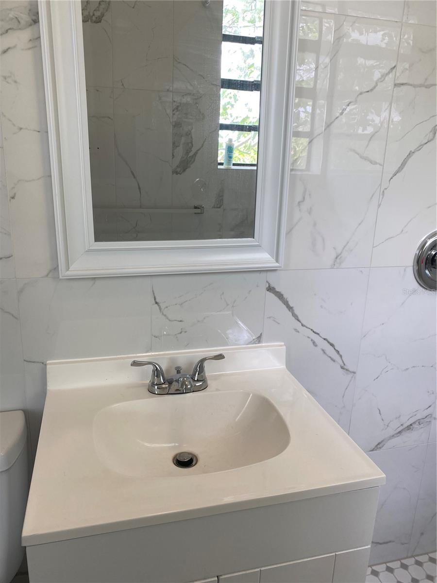 401 COLONIA LN E #15, NOKOMIS, FL — photo 10