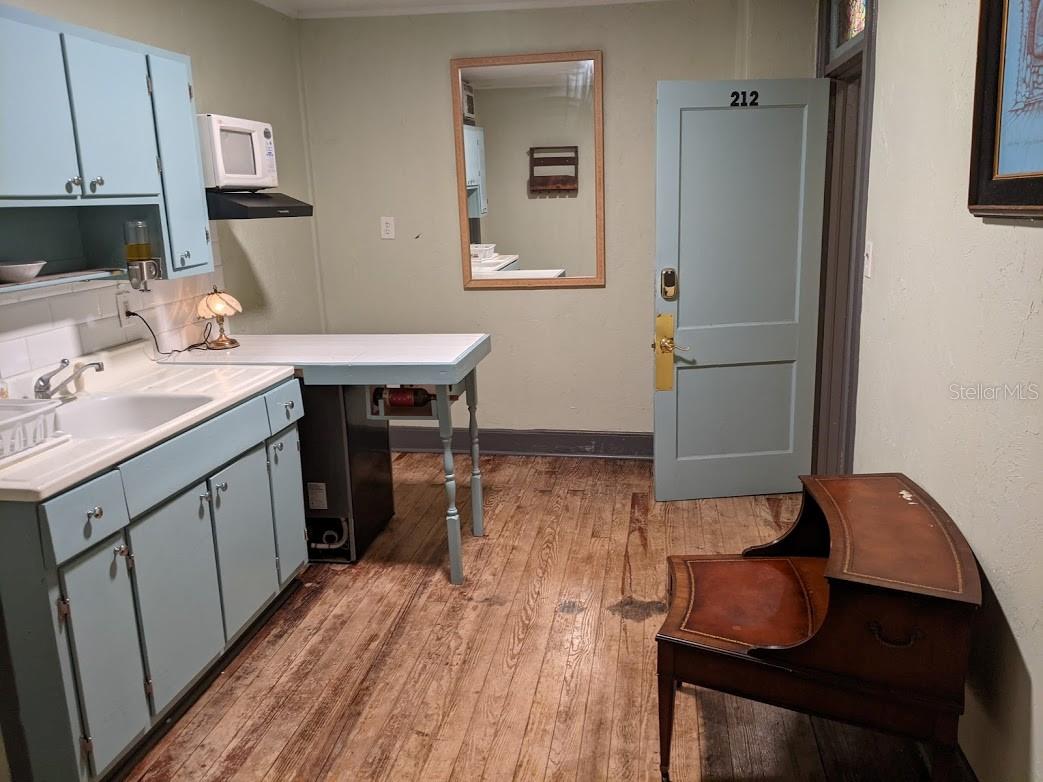 401 COLONIA LN E #13, NOKOMIS, FL — photo 4