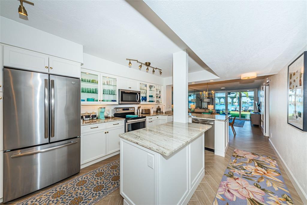 5901 BAHIA DEL MAR CIR #122, ST PETERSBURG, FL — photo 5