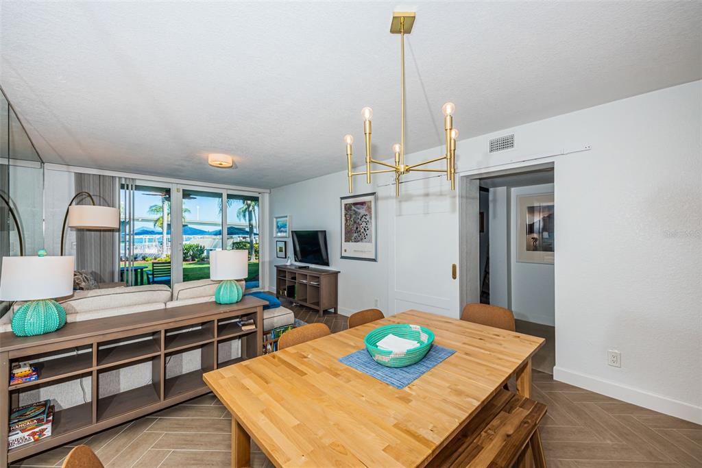 5901 BAHIA DEL MAR CIR #122, ST PETERSBURG, FL — photo 10