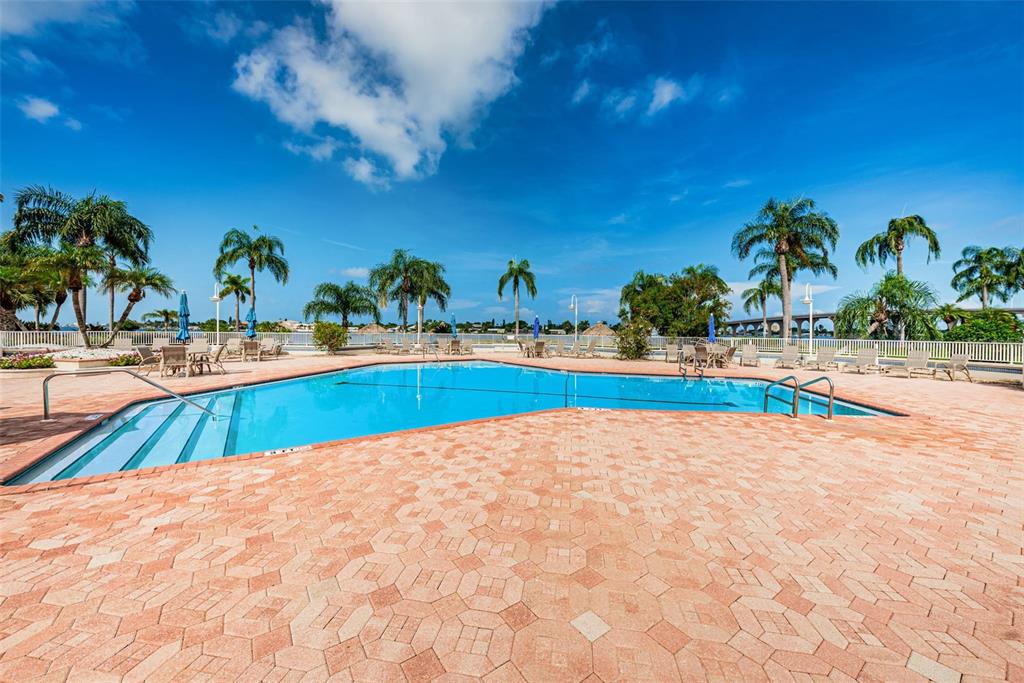 5901 BAHIA DEL MAR CIR #122, ST PETERSBURG, FL — photo 35