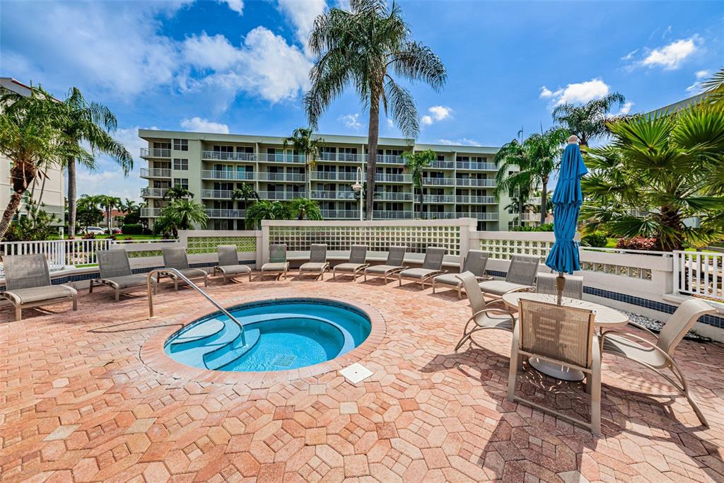 5901 BAHIA DEL MAR CIR #122, ST PETERSBURG, FL — photo 38